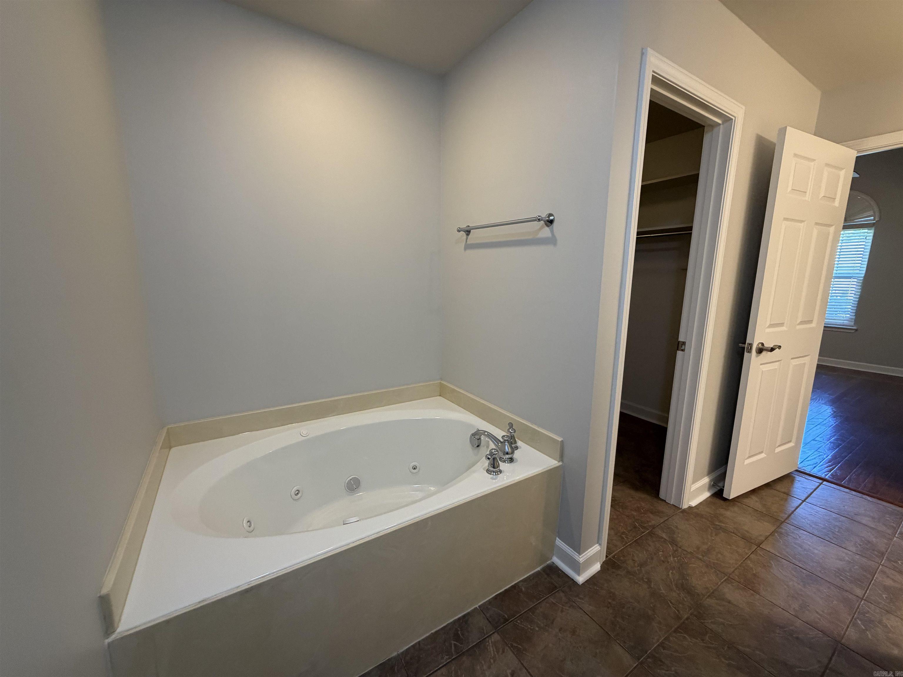 MEADOWLAKE - Residential