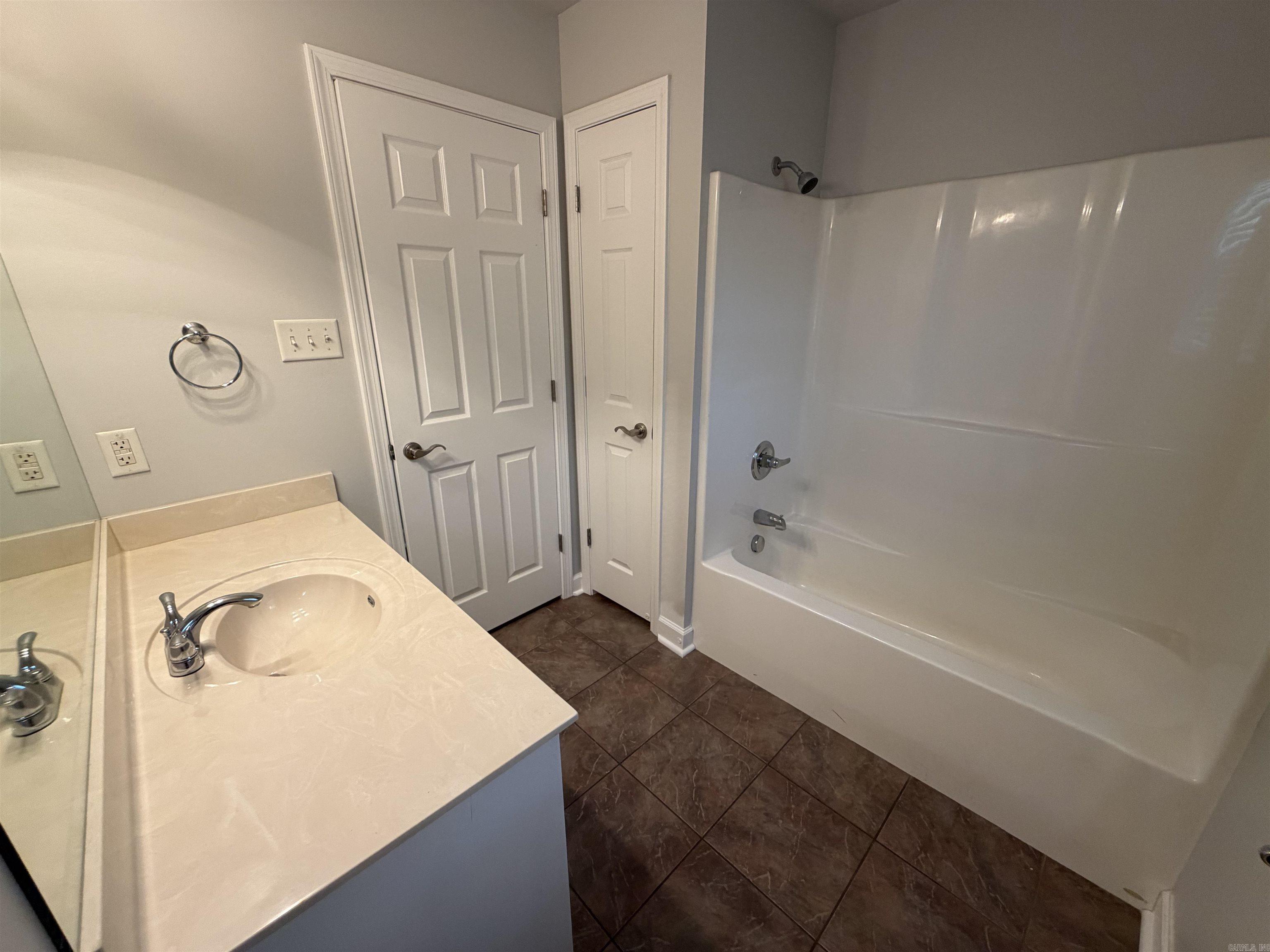 MEADOWLAKE - Residential