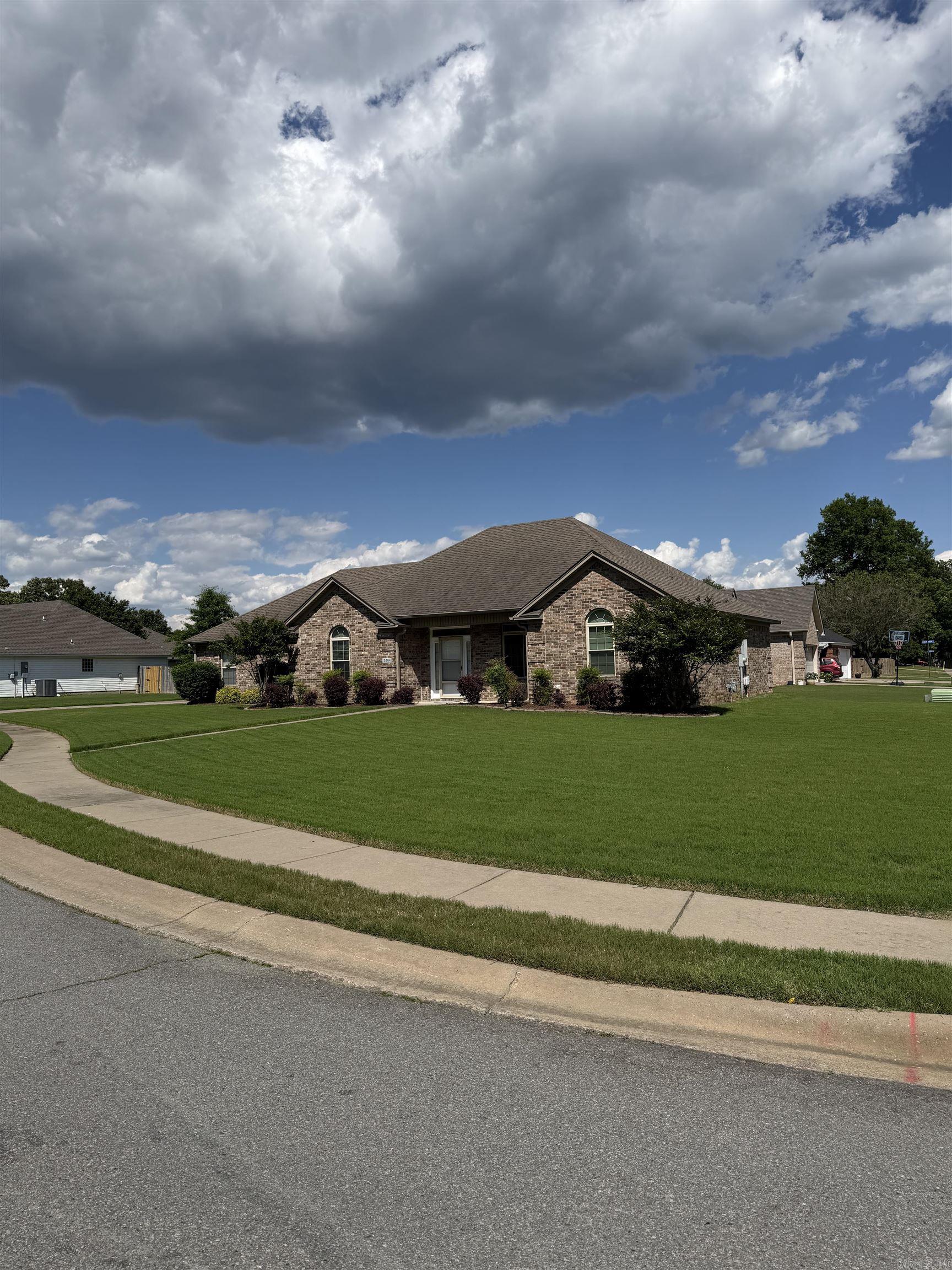 MEADOWLAKE - Residential