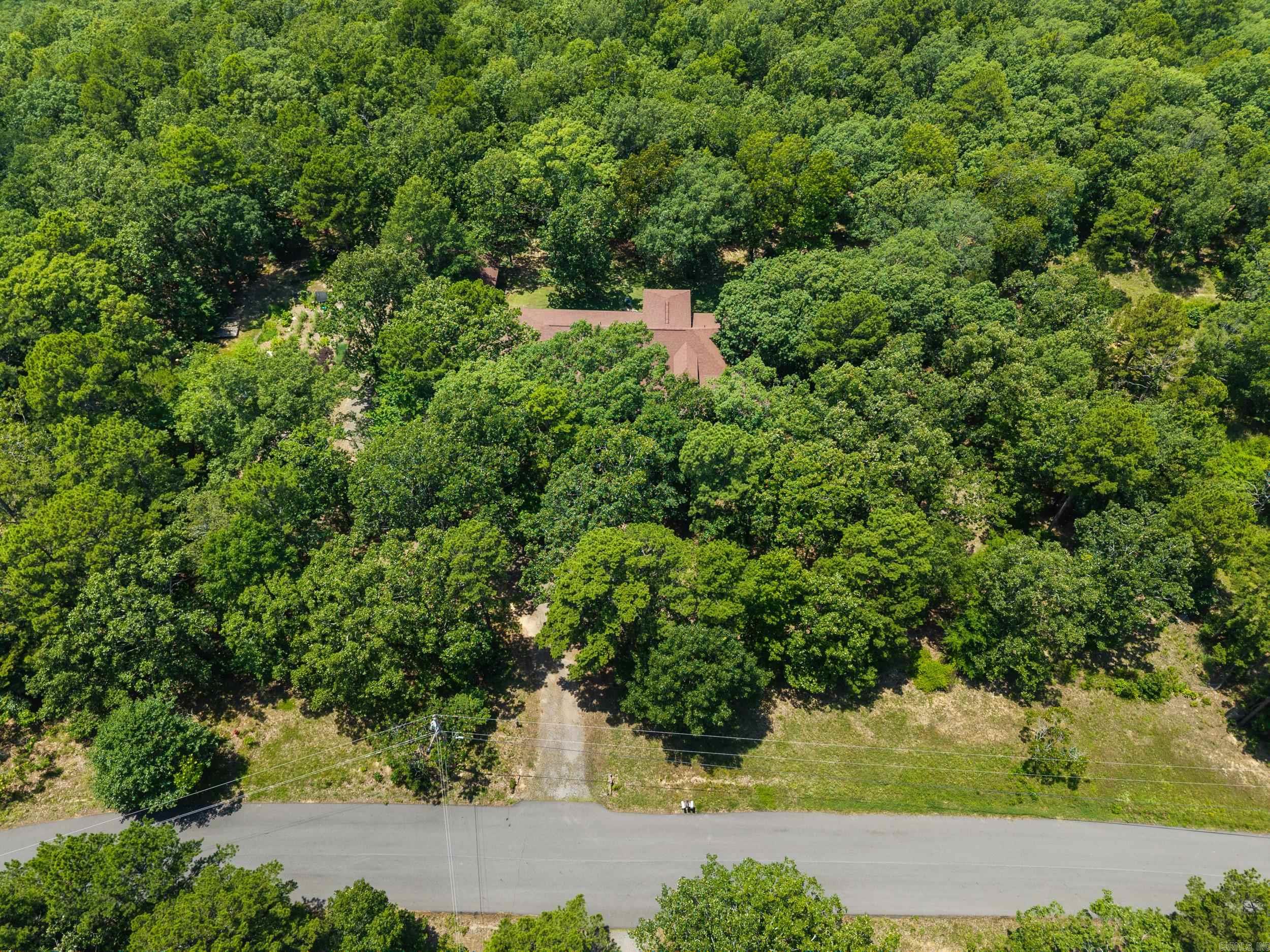 OLD MILL POND ROUND MOUNTAIN - Residential