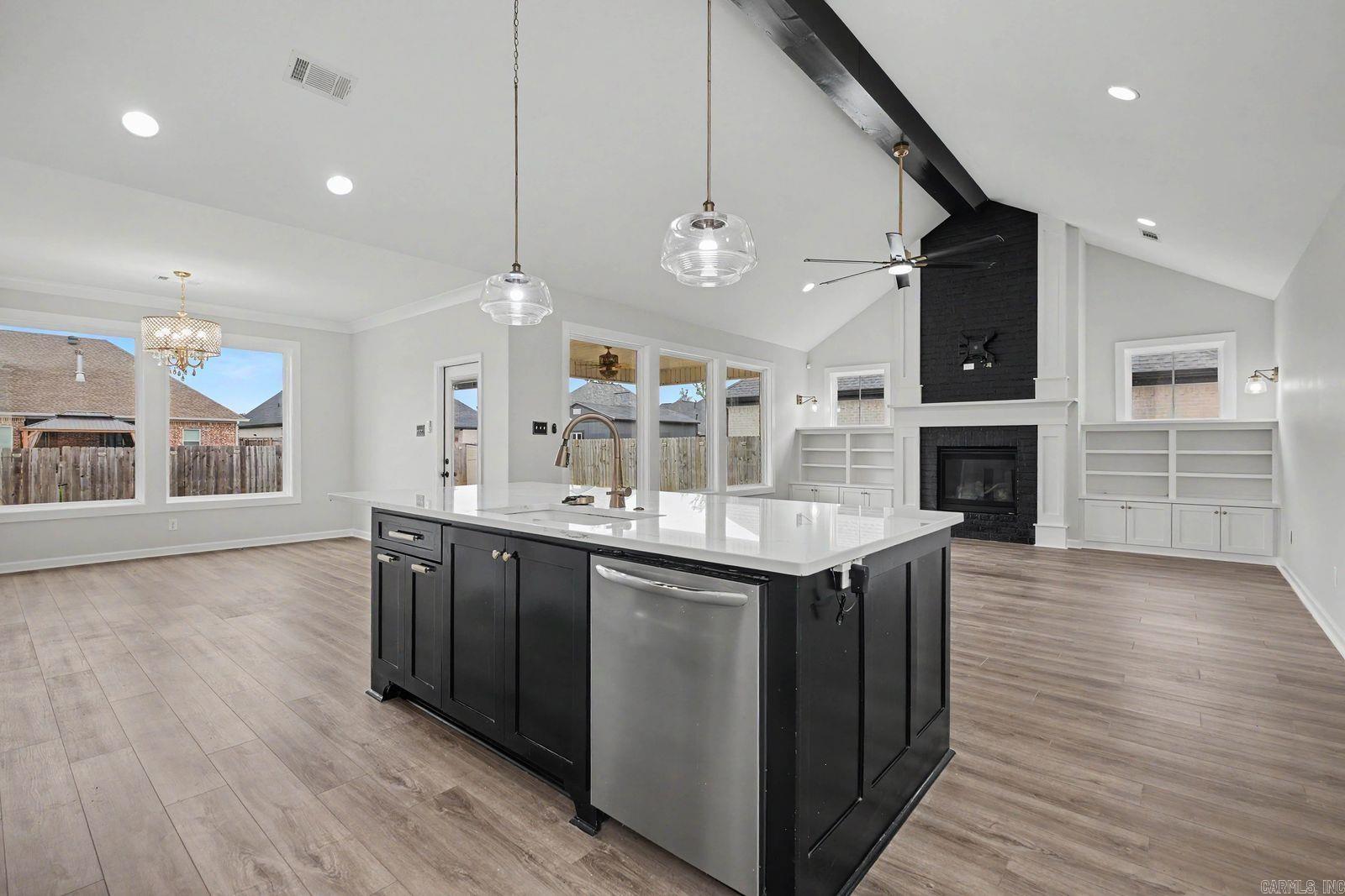 THE WOODS OF HURRICANE LAKE ESTA - Residential