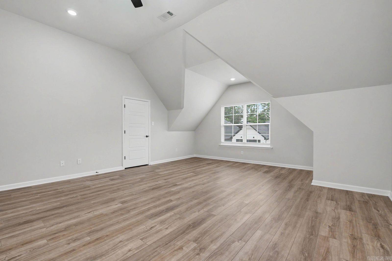 THE WOODS OF HURRICANE LAKE ESTA - Residential