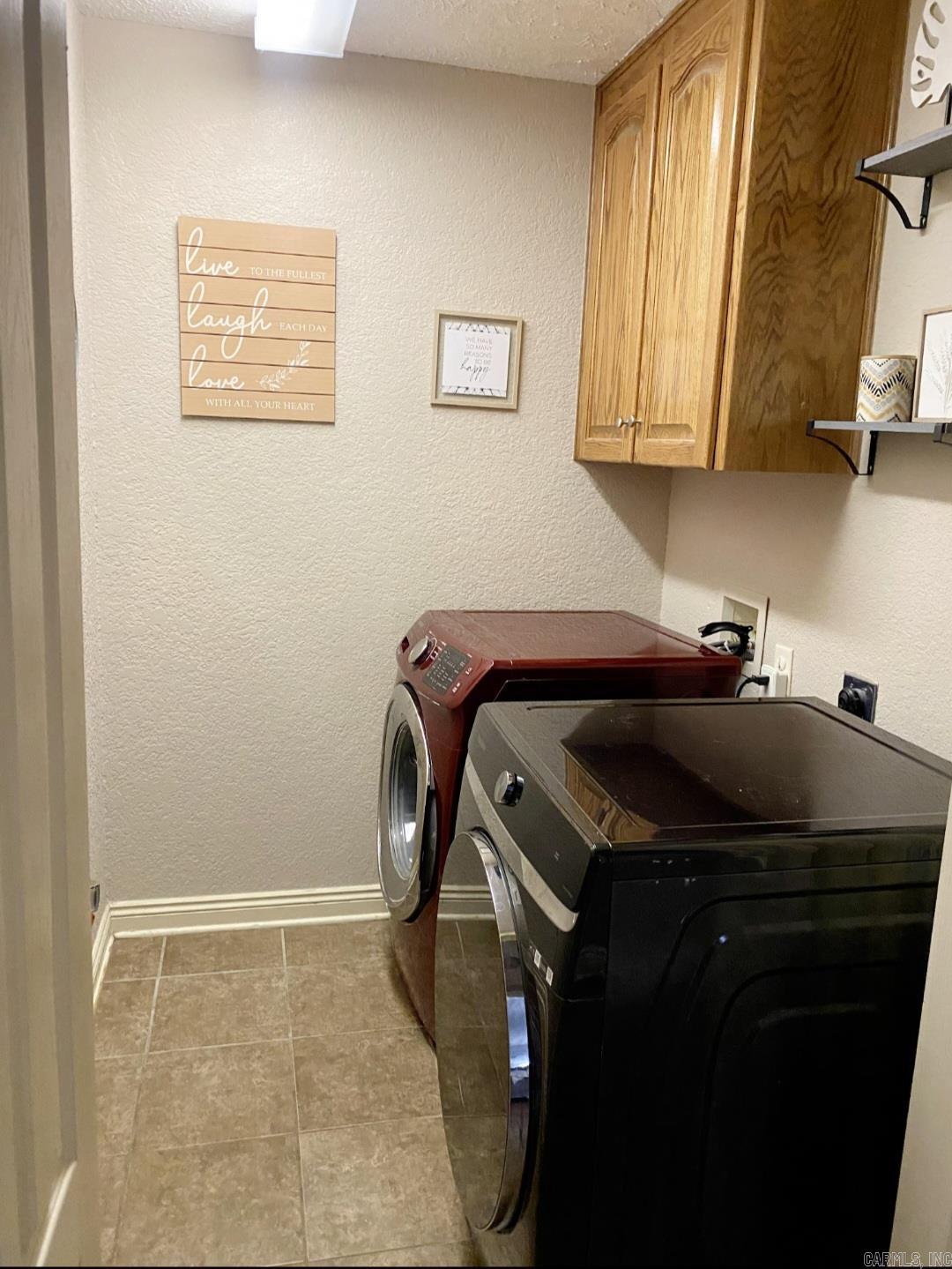 STONEHENGE PLACE - Residential