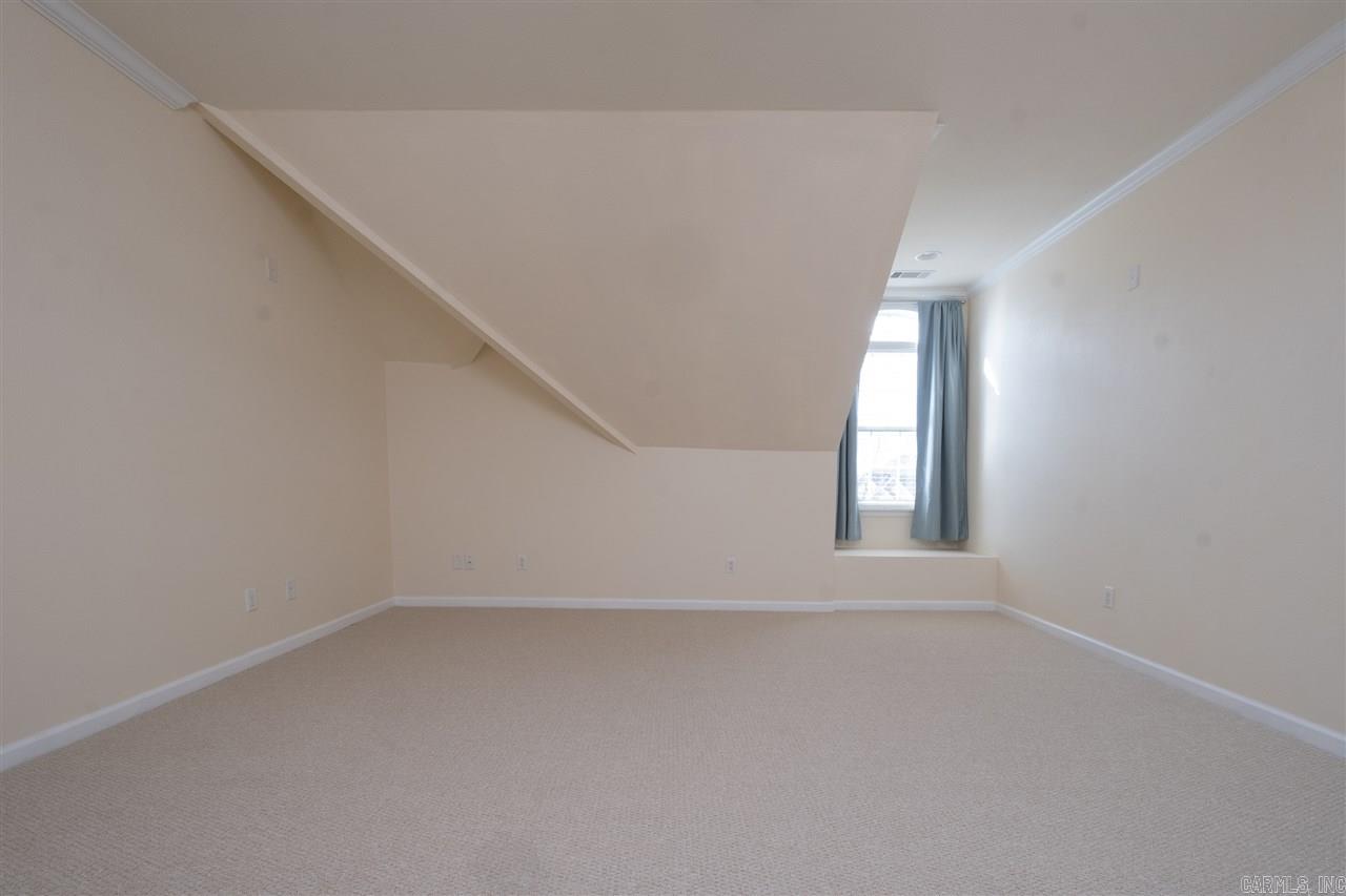 HURRICANE LAKE EST - Residential