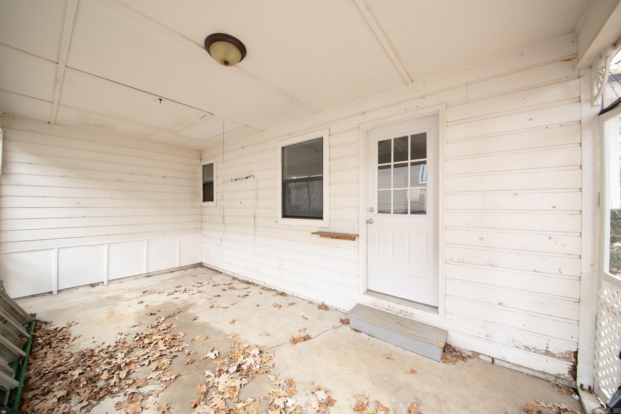 Shady Oaks - Residential Lease