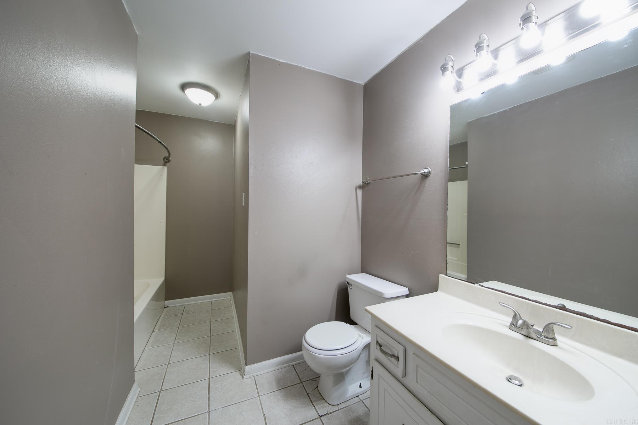 Shady Oaks - Residential Lease