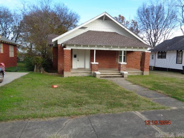 VA owned property. One story brick home in downtown area of Little Rock. Near Clinton Library and many restaurants. Lots of recent improvements to property. Seller does not pay customary closing costs: including title policy, escrow fees, survey or transfer fees. Proof of funds required on cash transactions ; Lender Pre-Approval letter for financed offers (dated within last 30 days) “Property was built prior to 1978 and lead-based paint potentially exists”. Agents please see confidential remarks  for offer instructions!!!!!!!!!!