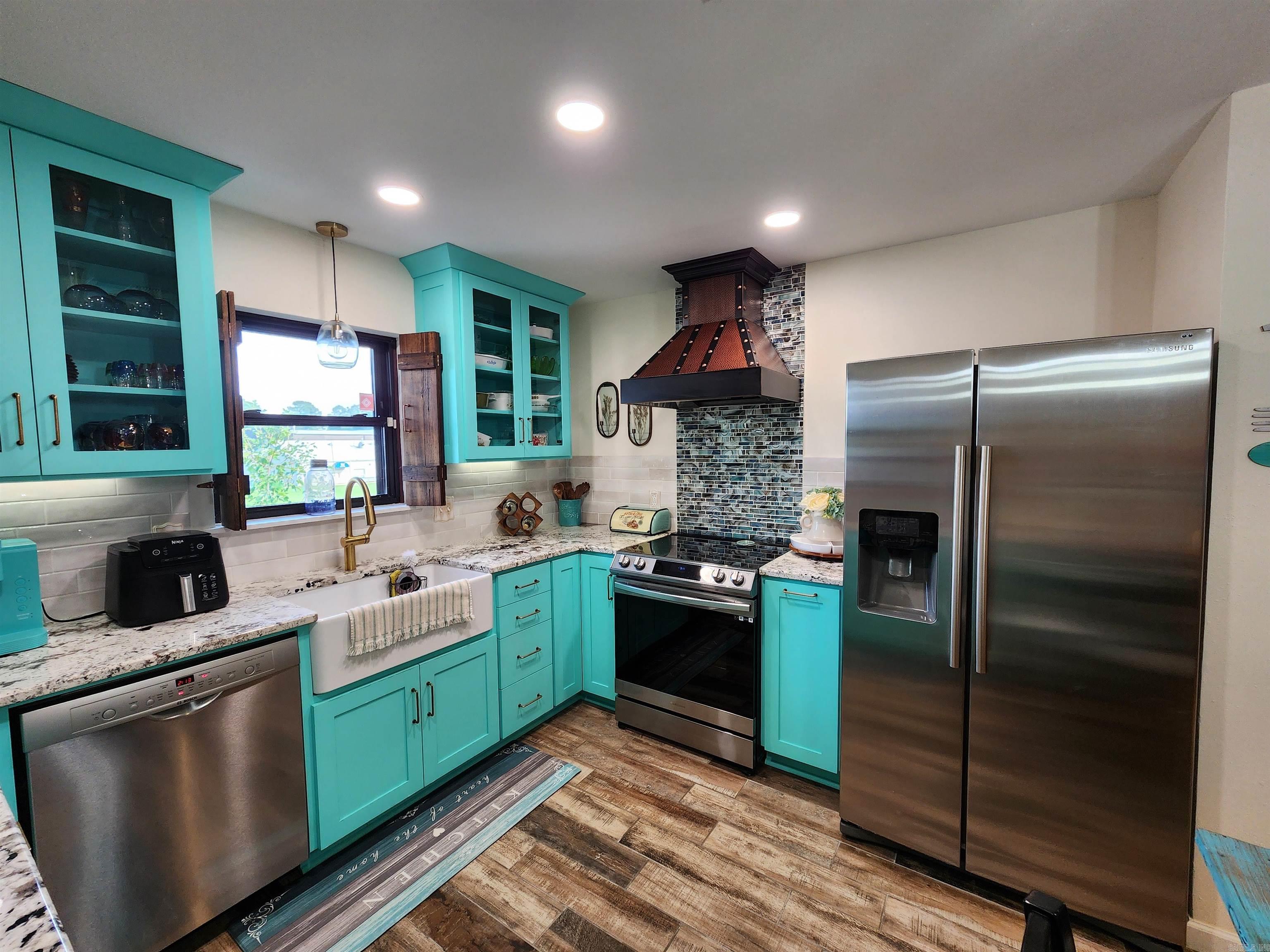 Lowe - Residential