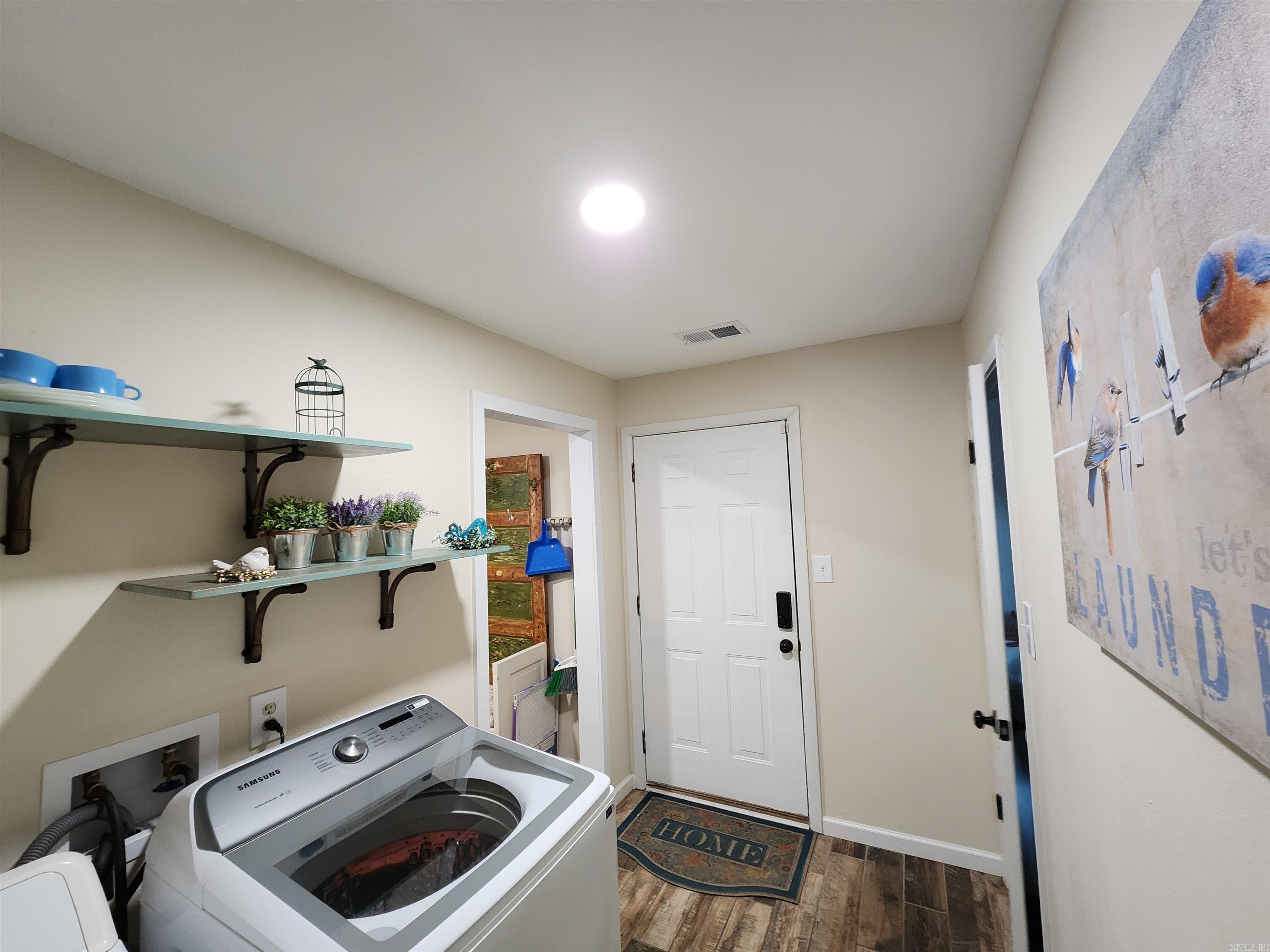 Lowe - Residential