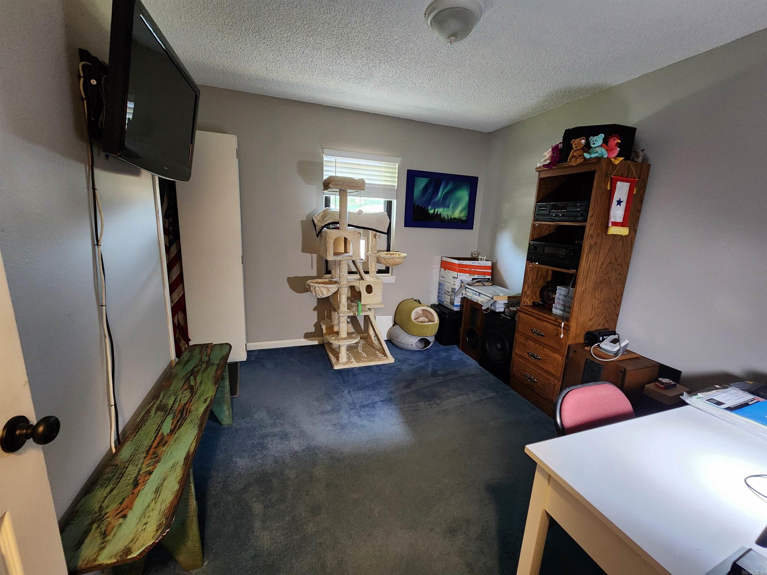 Lowe - Residential
