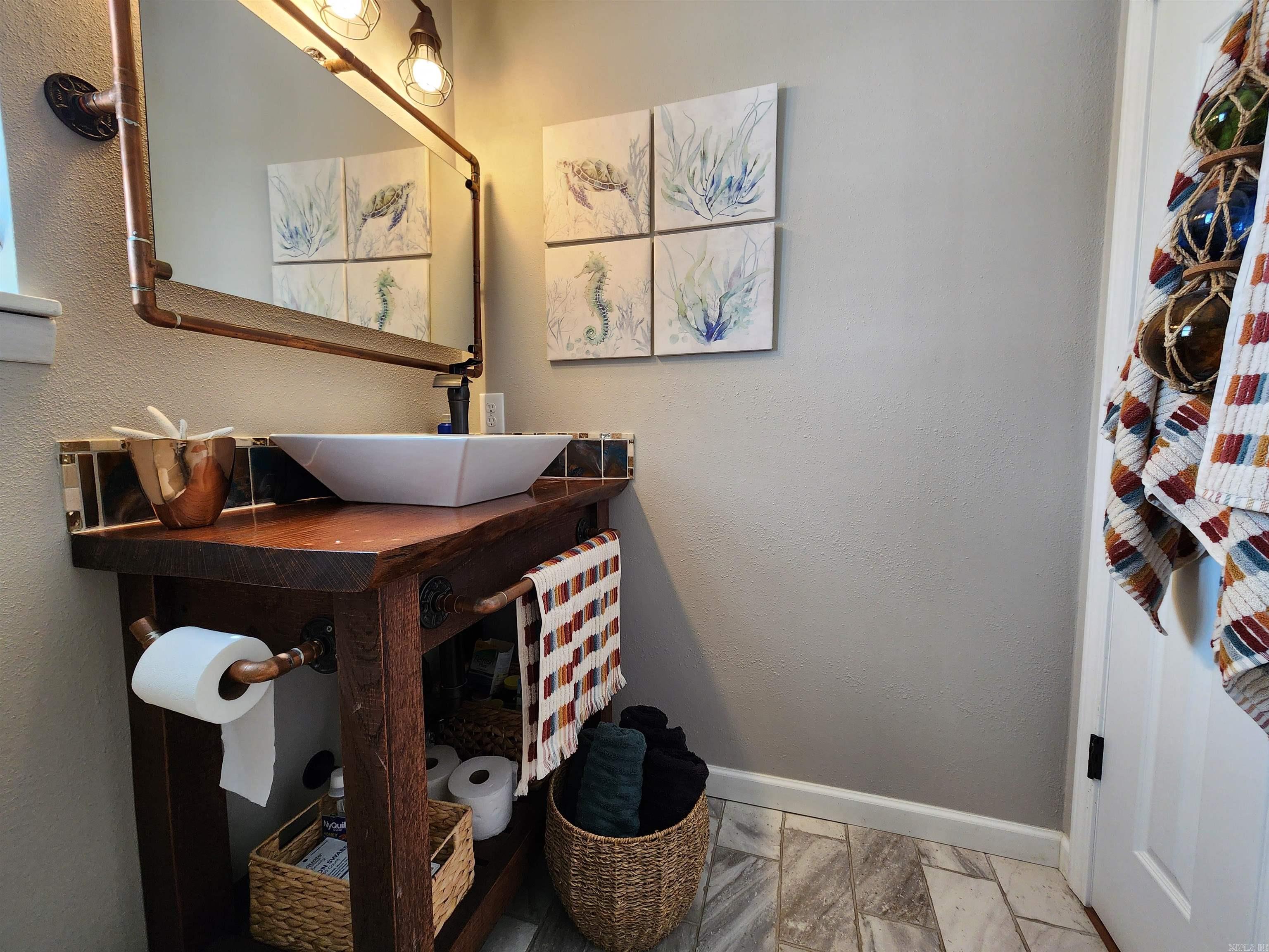 Lowe - Residential