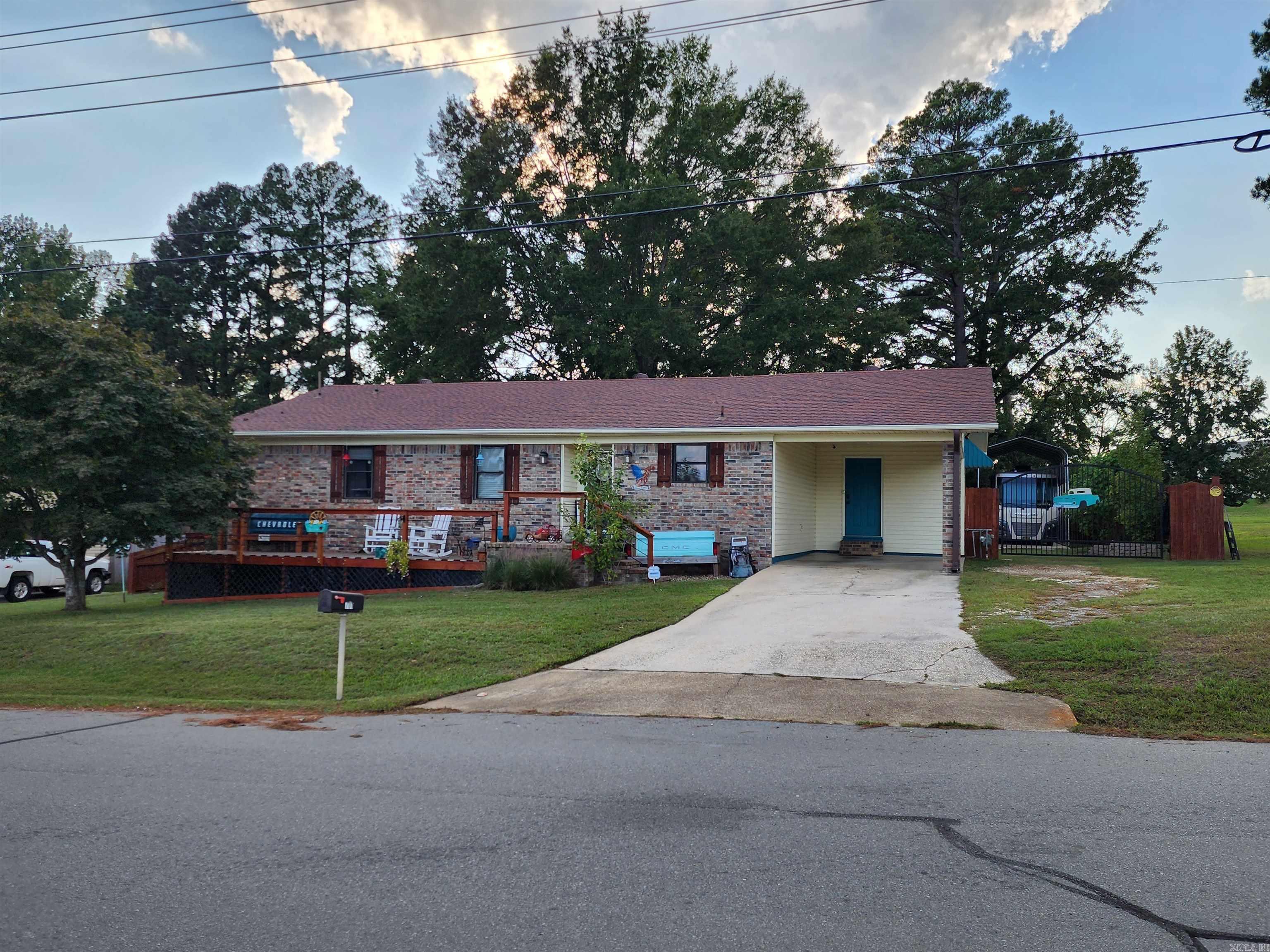 Lowe - Residential