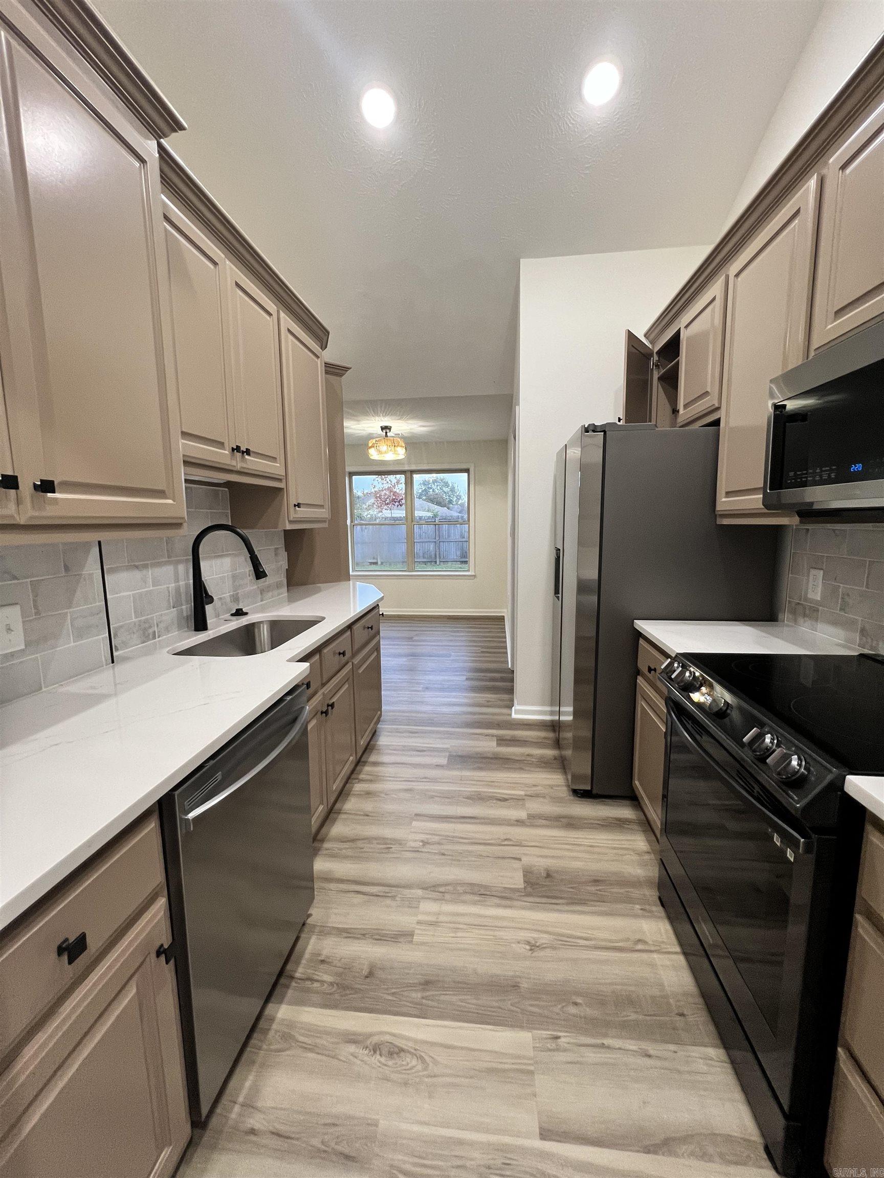 VALLEY ELMS S/D - Residential