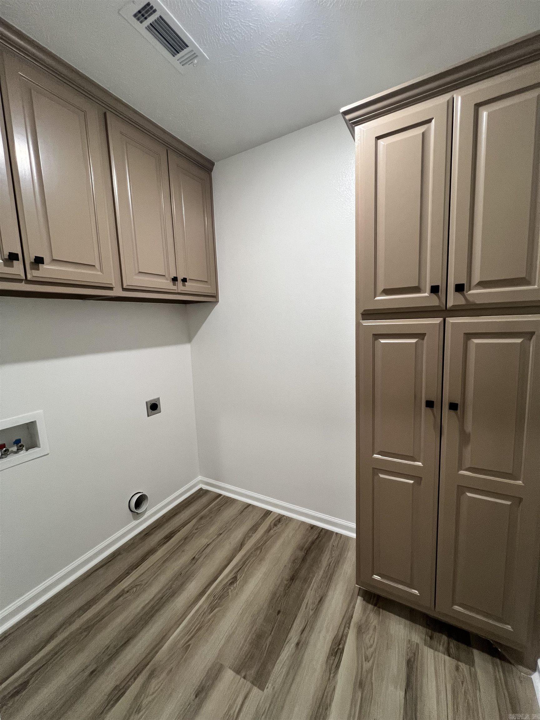 VALLEY ELMS S/D - Residential