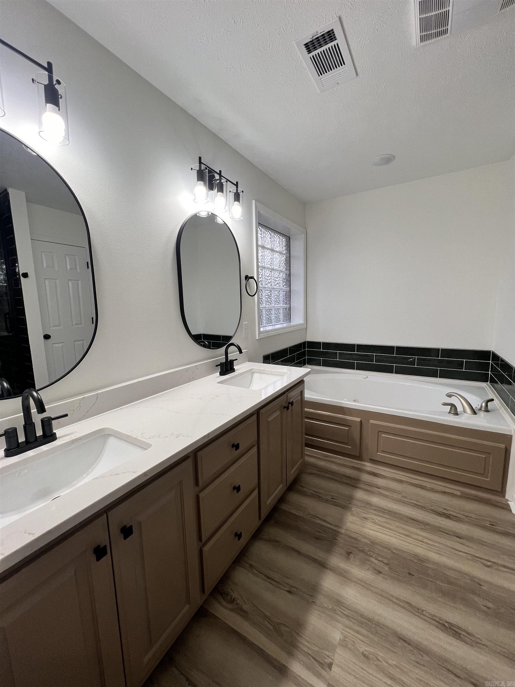 VALLEY ELMS S/D - Residential