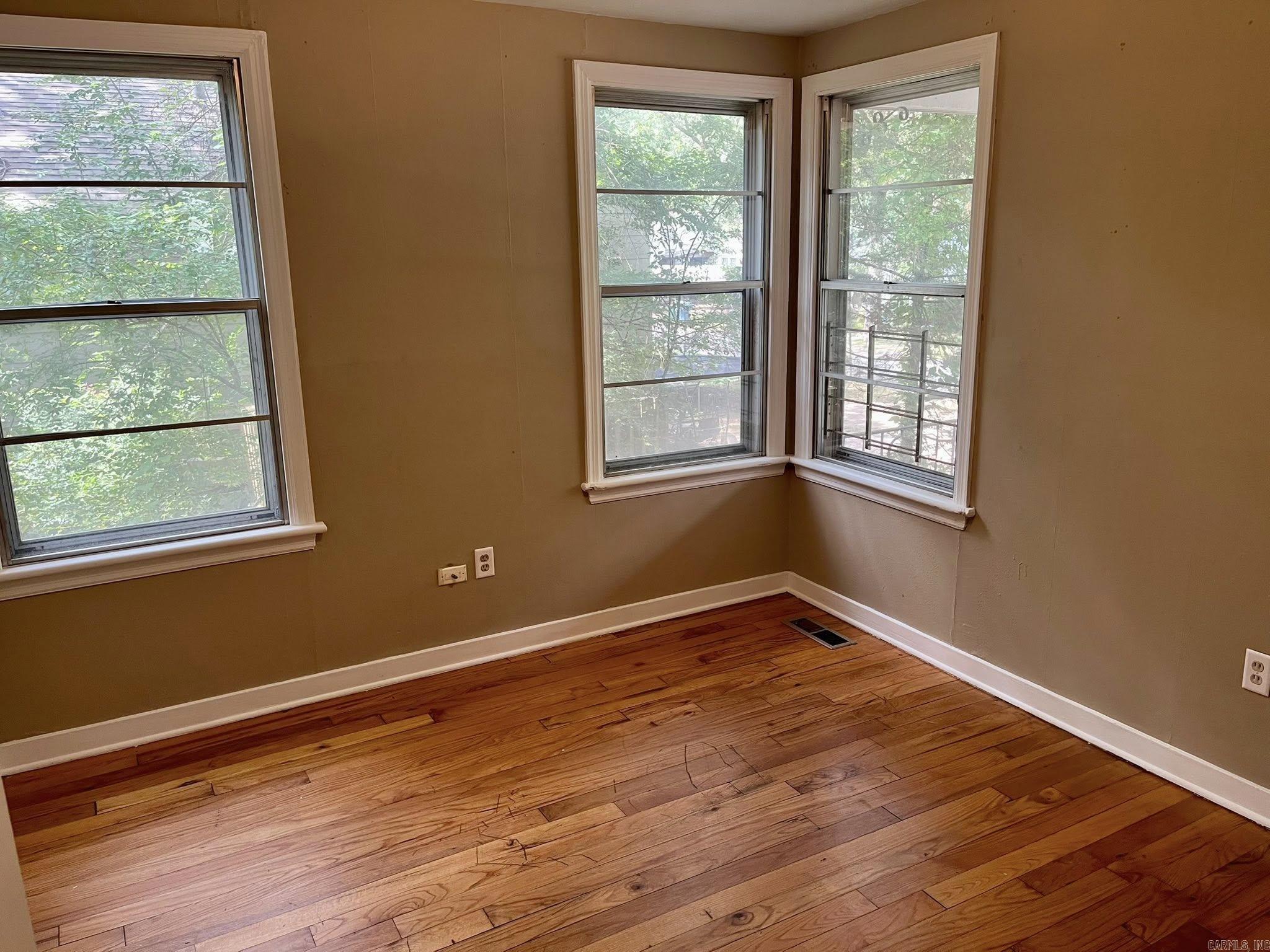 OAK FOREST - Residential Lease