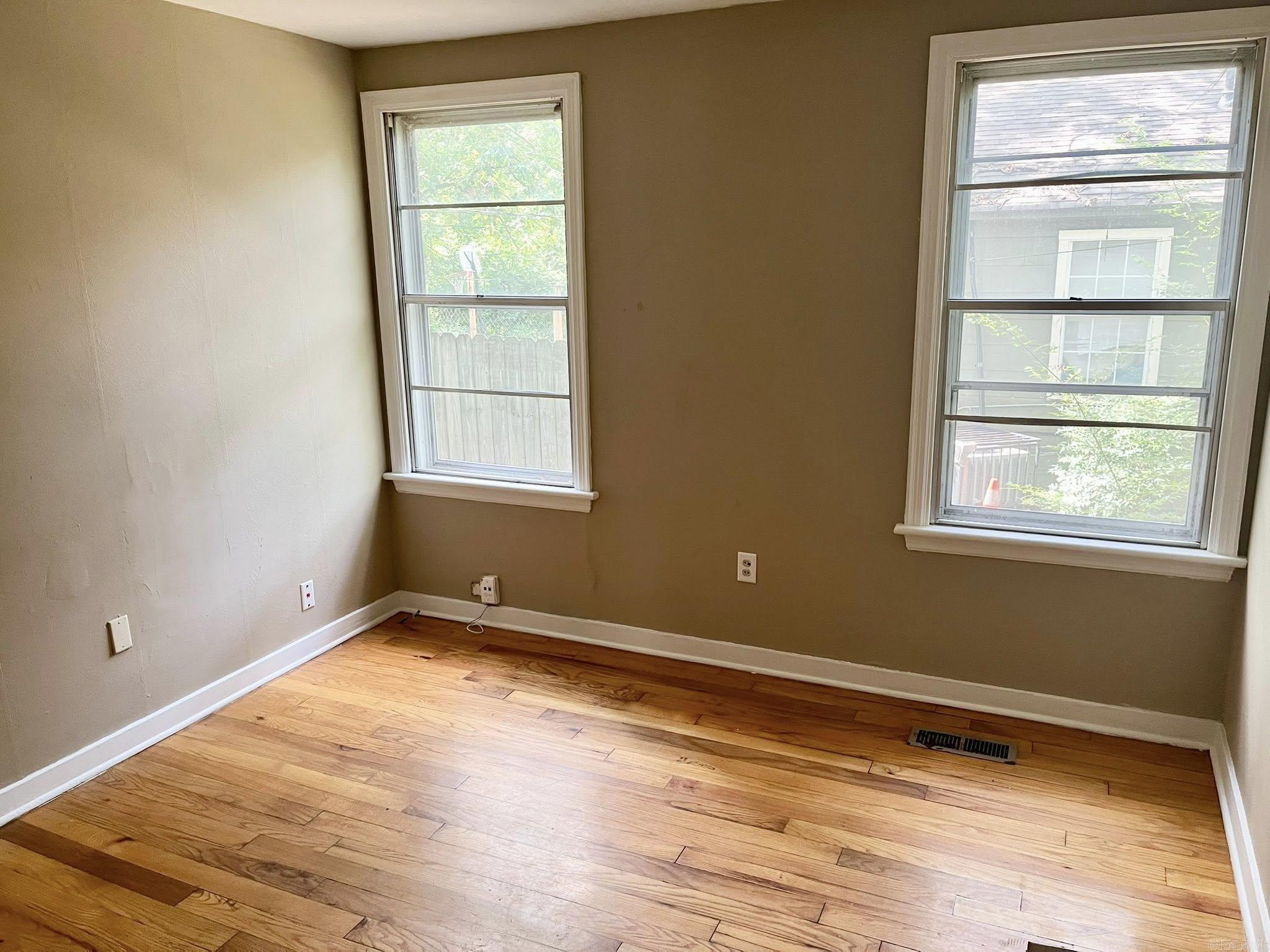 OAK FOREST - Residential Lease