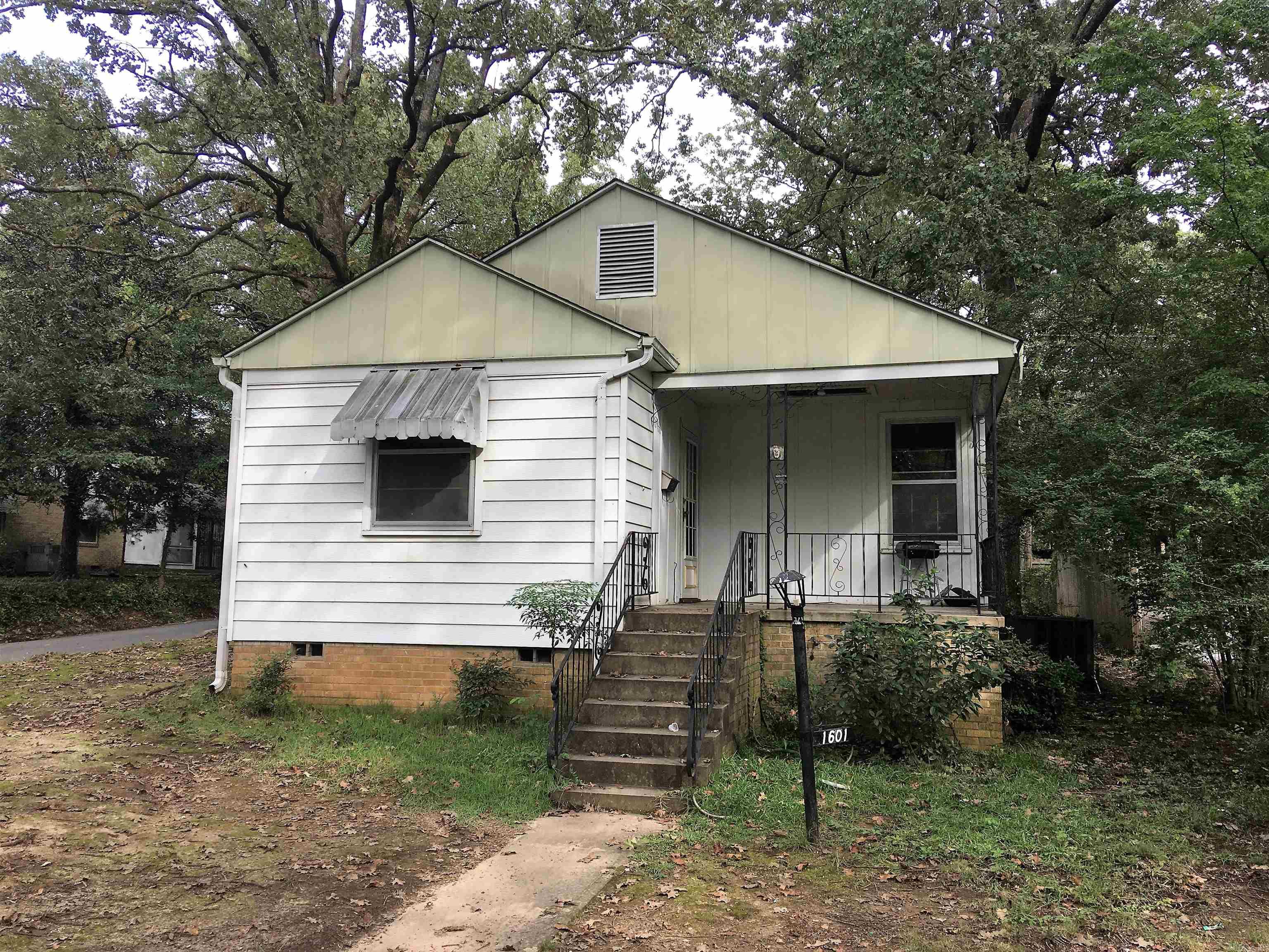 OAK FOREST - Residential Lease