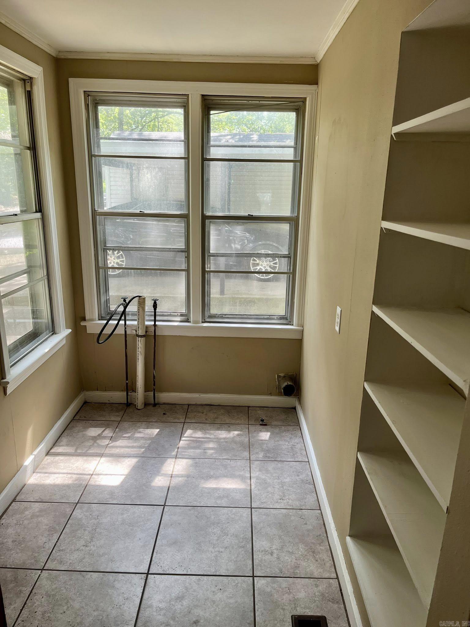 OAK FOREST - Residential Lease