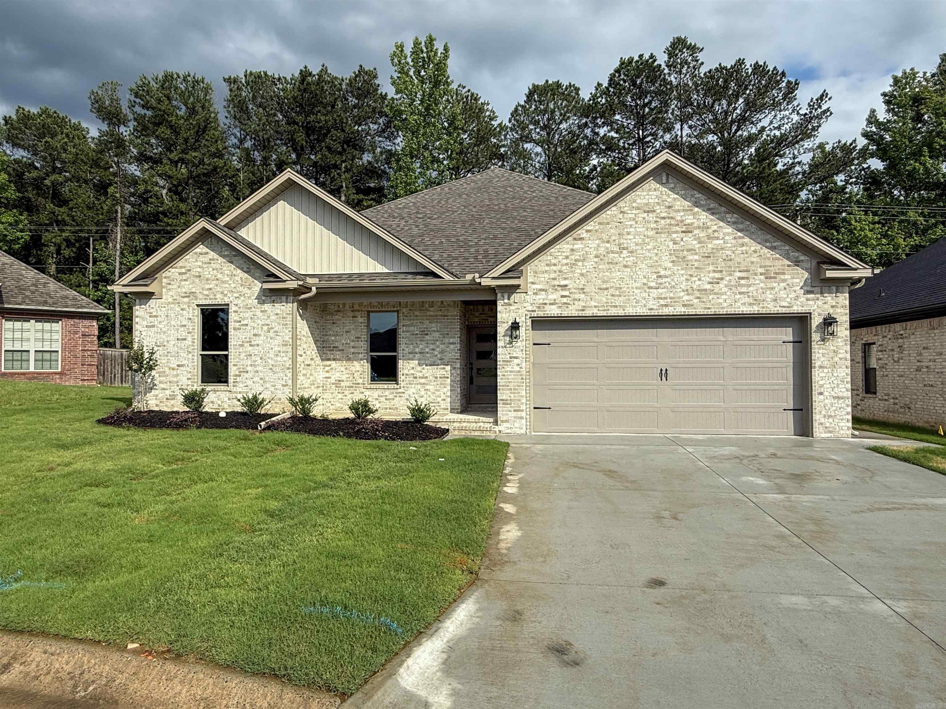 FOXWOOD GARDENS - Residential