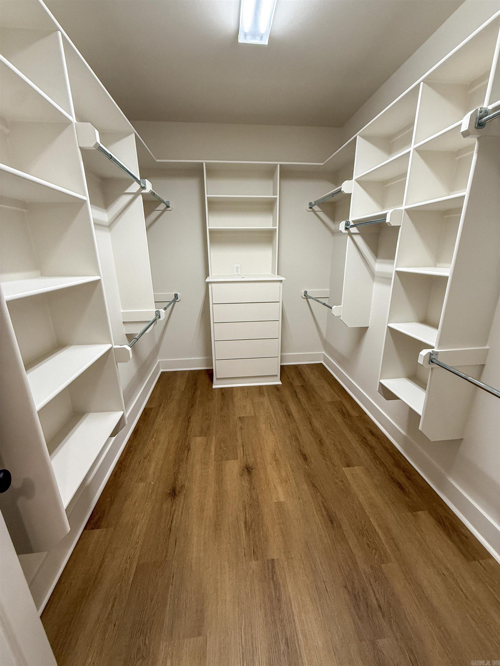 FOXWOOD GARDENS - Residential