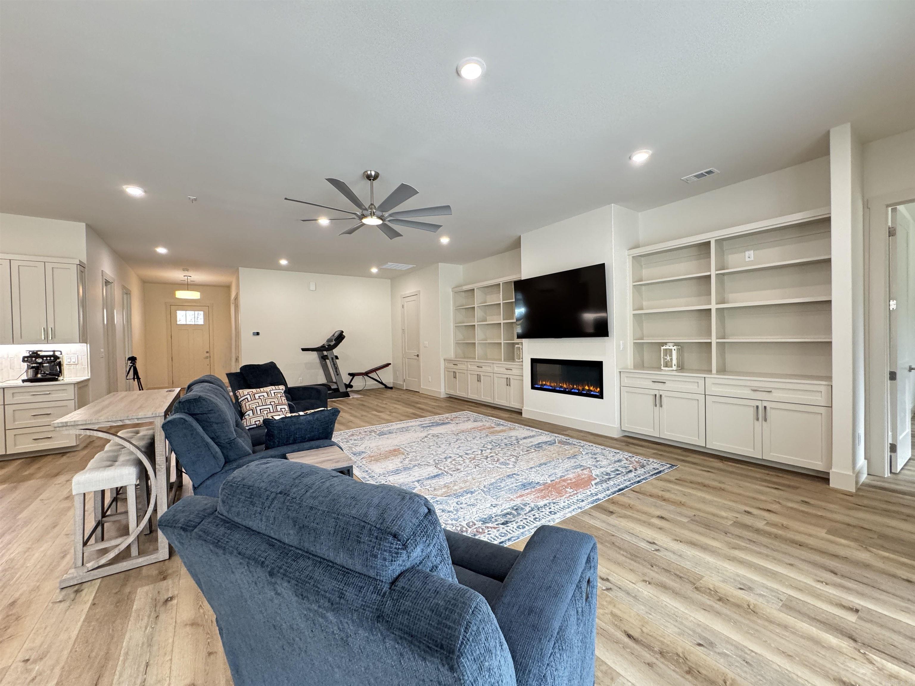 SAN PABLO - Residential