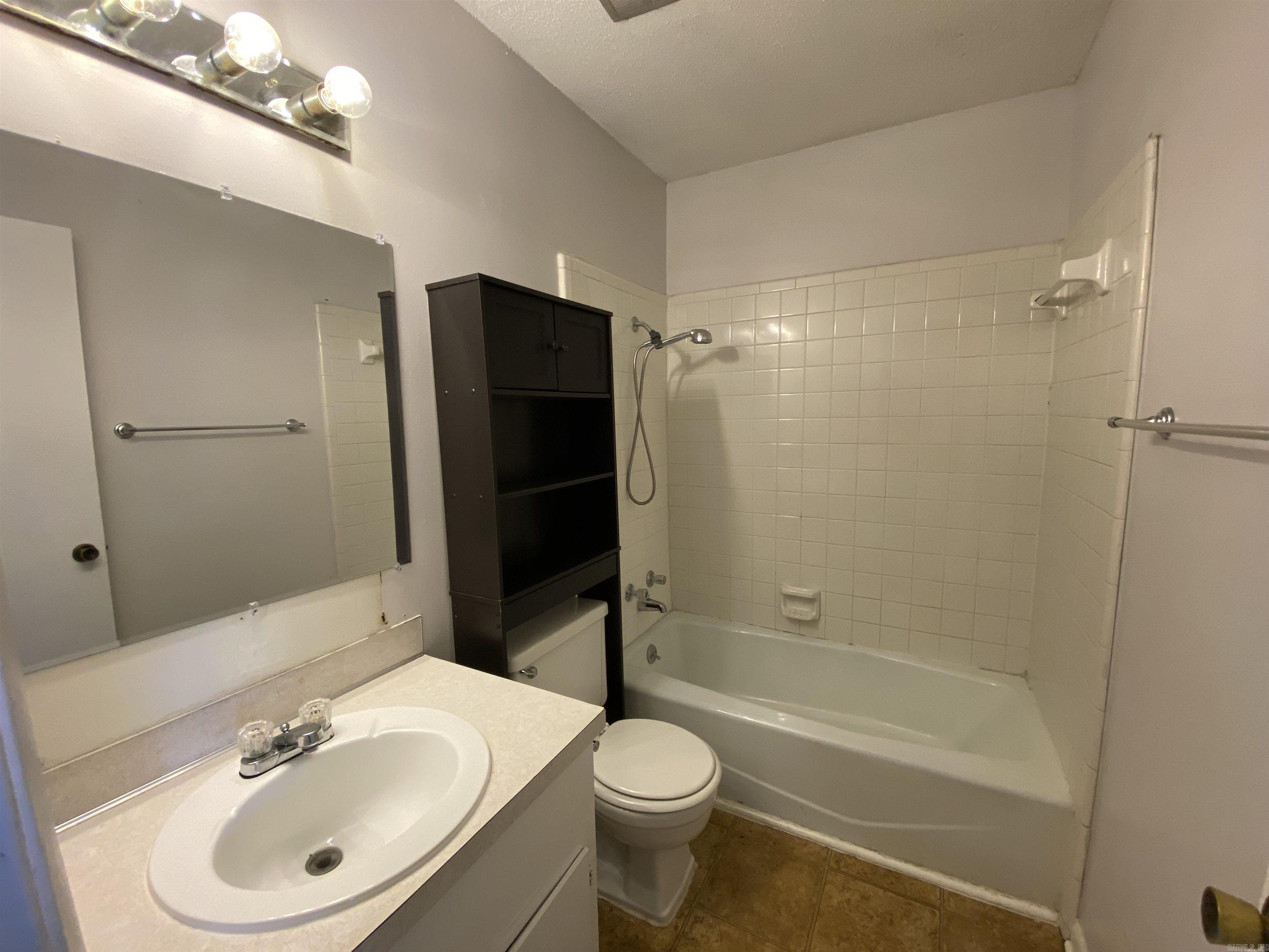 Park Ruby - Residential Income