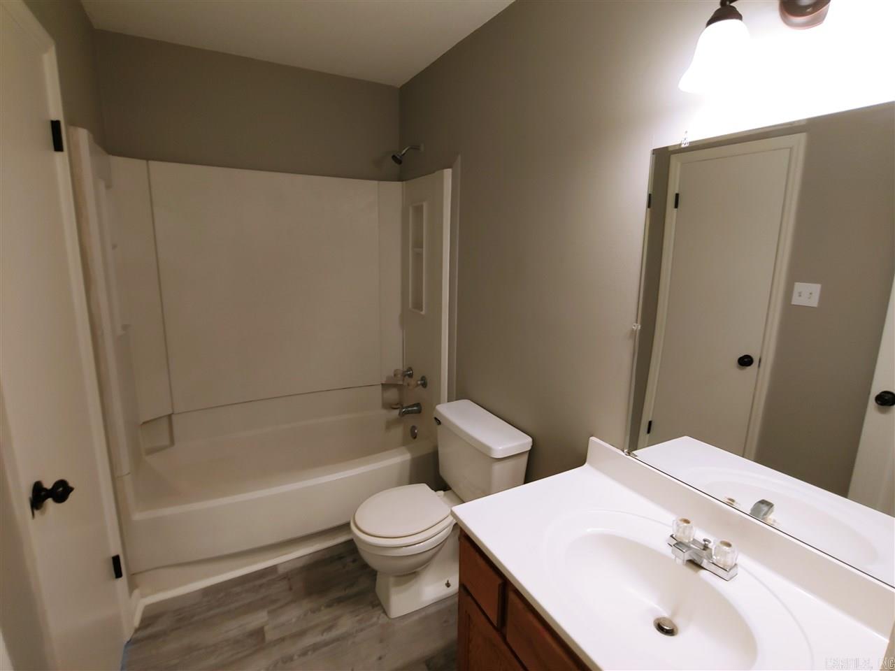 Meredith Manor - Residential Lease