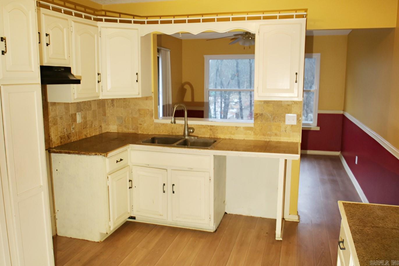 SARA LYNN - Residential