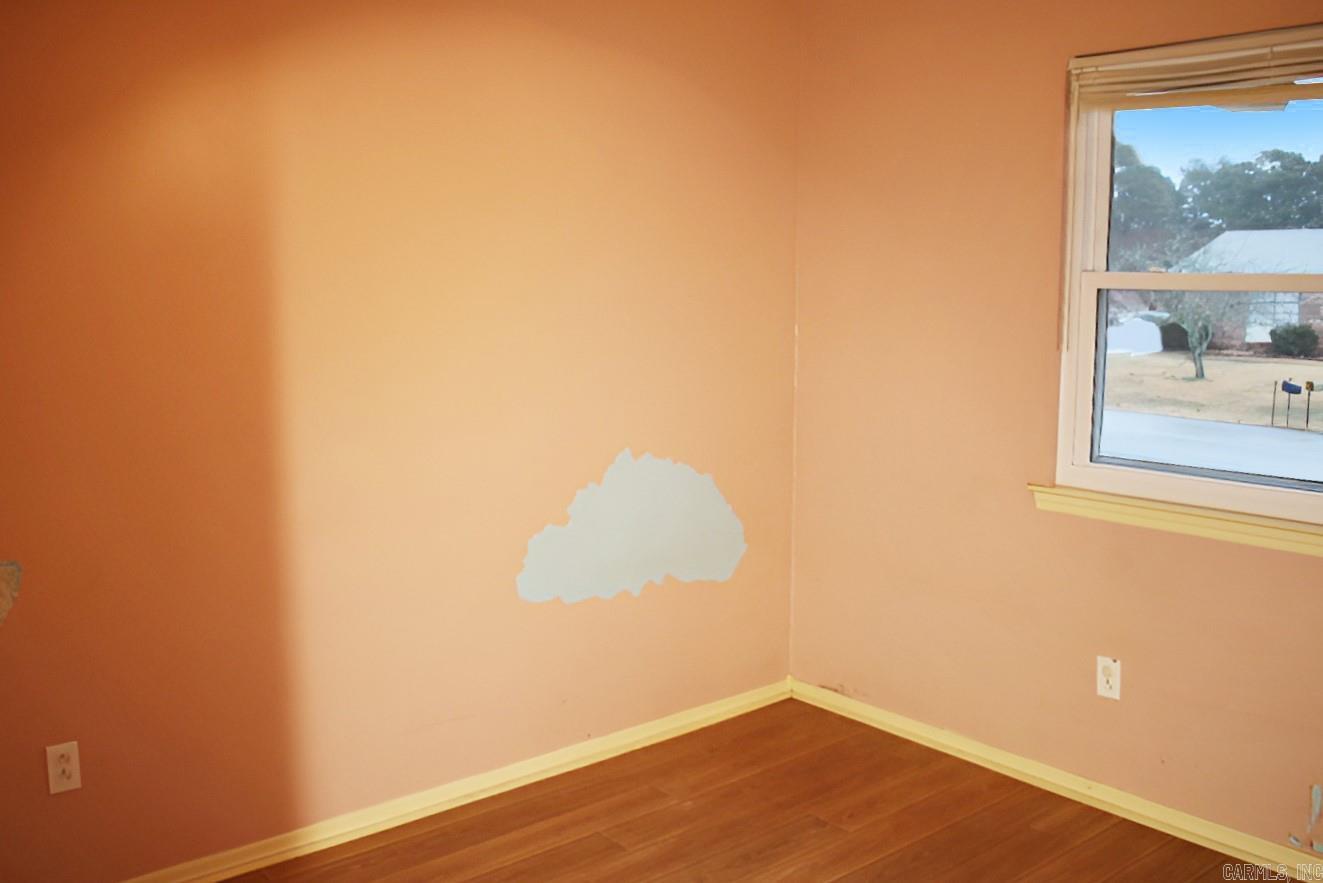 SARA LYNN - Residential