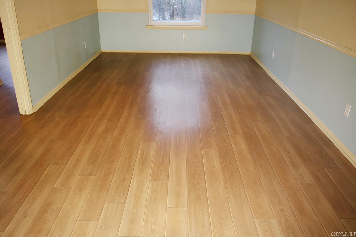 SARA LYNN - Residential