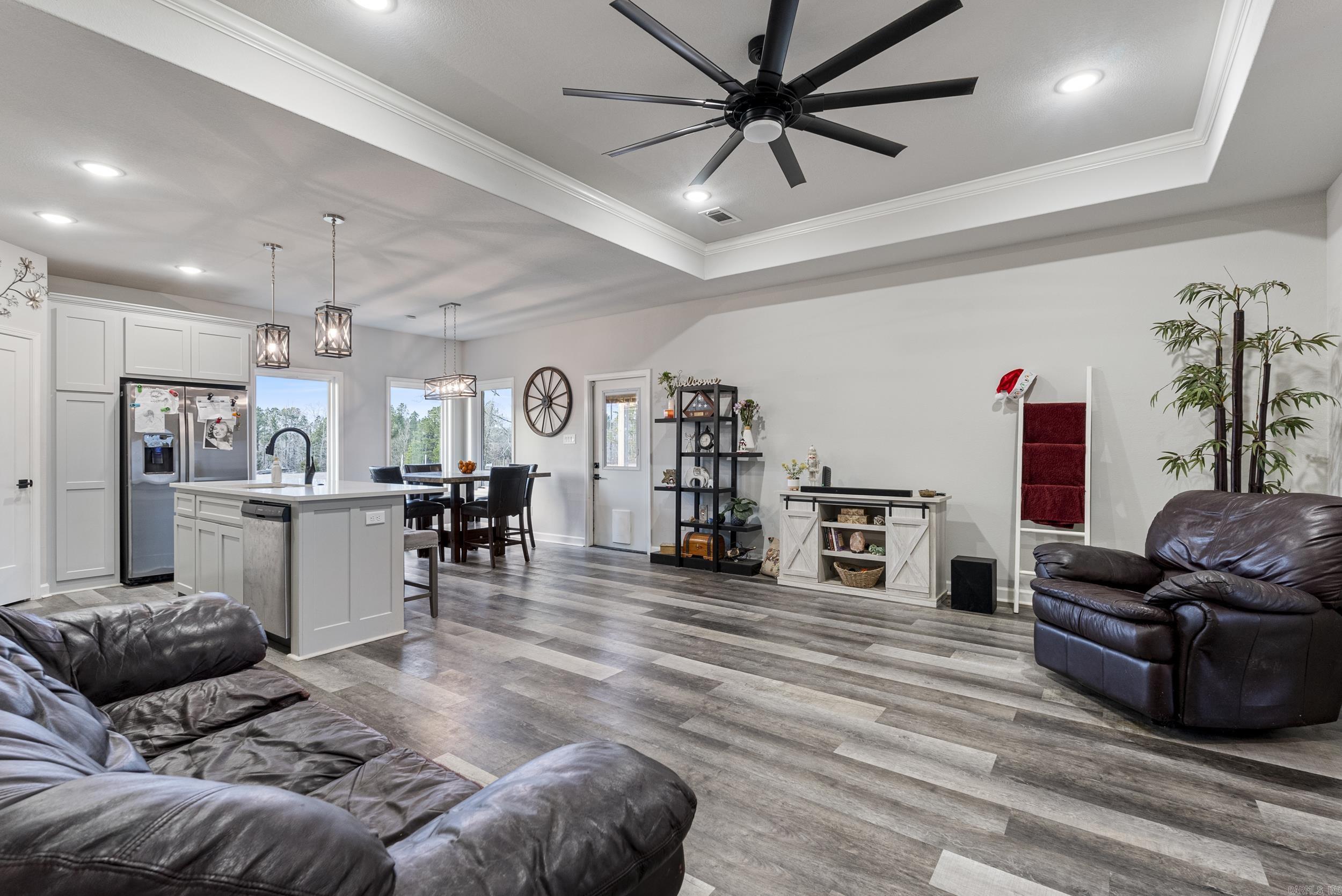 WINCHESTER ESTATES - Residential