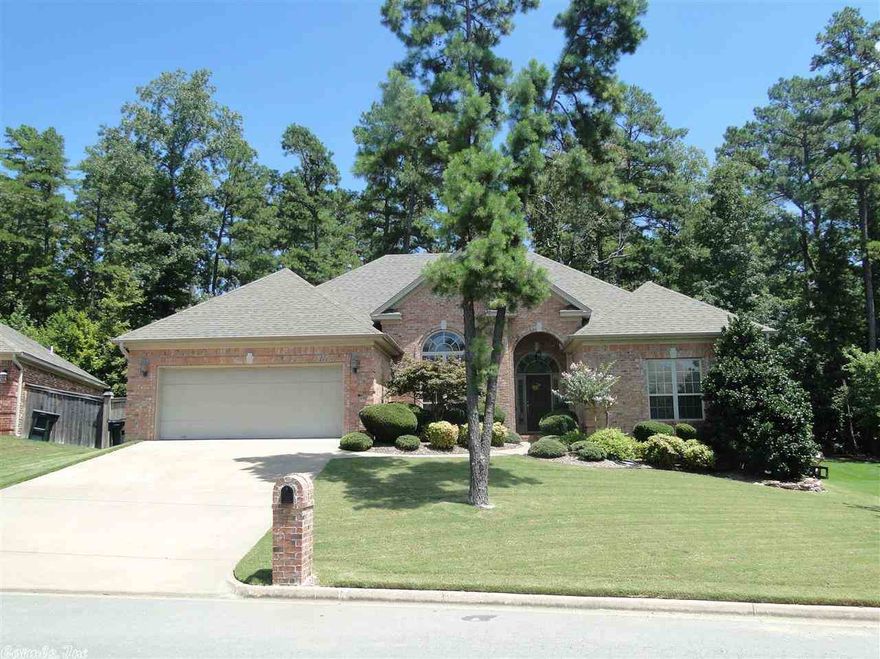 Spectacular one-level home in beautiful Woodlands Edge! Hard Wood Floors throughout main areas! Granite in kitchen! Pantry! Trash Compactor! Walk-in Closets in EVERY bedroom! Alarm! Crown! Beautiful Landscaping, & Much More! Play in the FLAT Back Yard and enjoy the Greenbelt behind!  Neighborhood Swimming Pool, Hiking Trails, Tennis Courts, Playground. Surrounded by nature AND convenient to all WLR amenities & 430 & 630 too! COME SEE FOR YOURSELF TODAY!! See Agent's Comments.