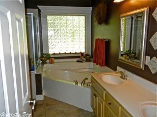 WOODLANDS EDGE - Residential