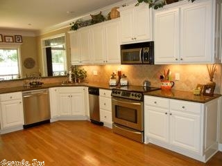 WOODLANDS EDGE - Residential