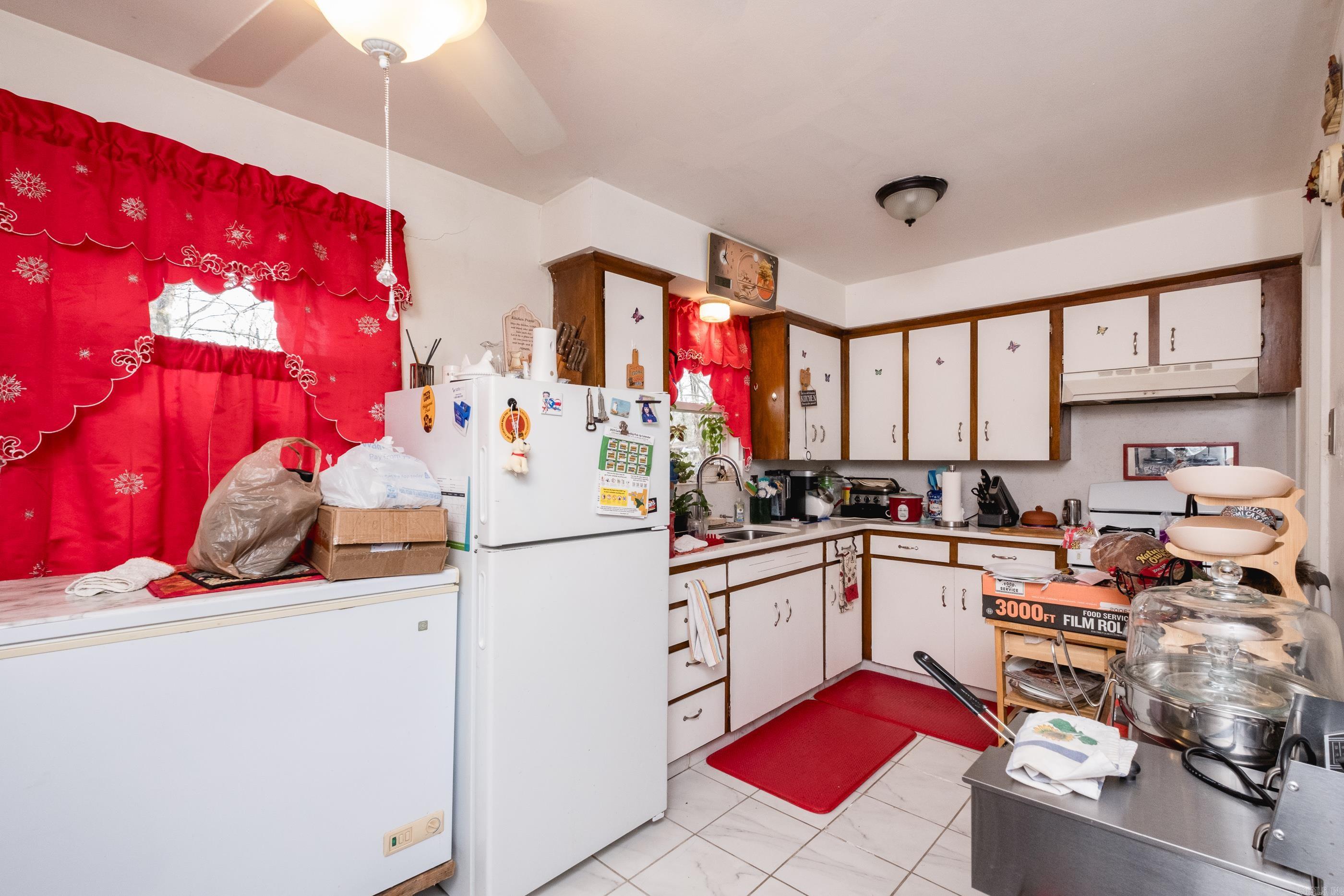 WAKEFIELD VILLAGE - Residential