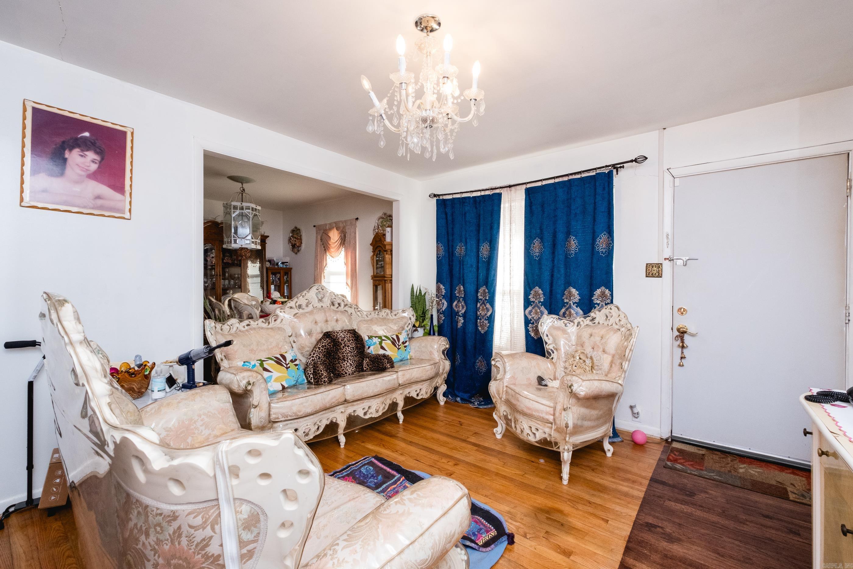 WAKEFIELD VILLAGE - Residential