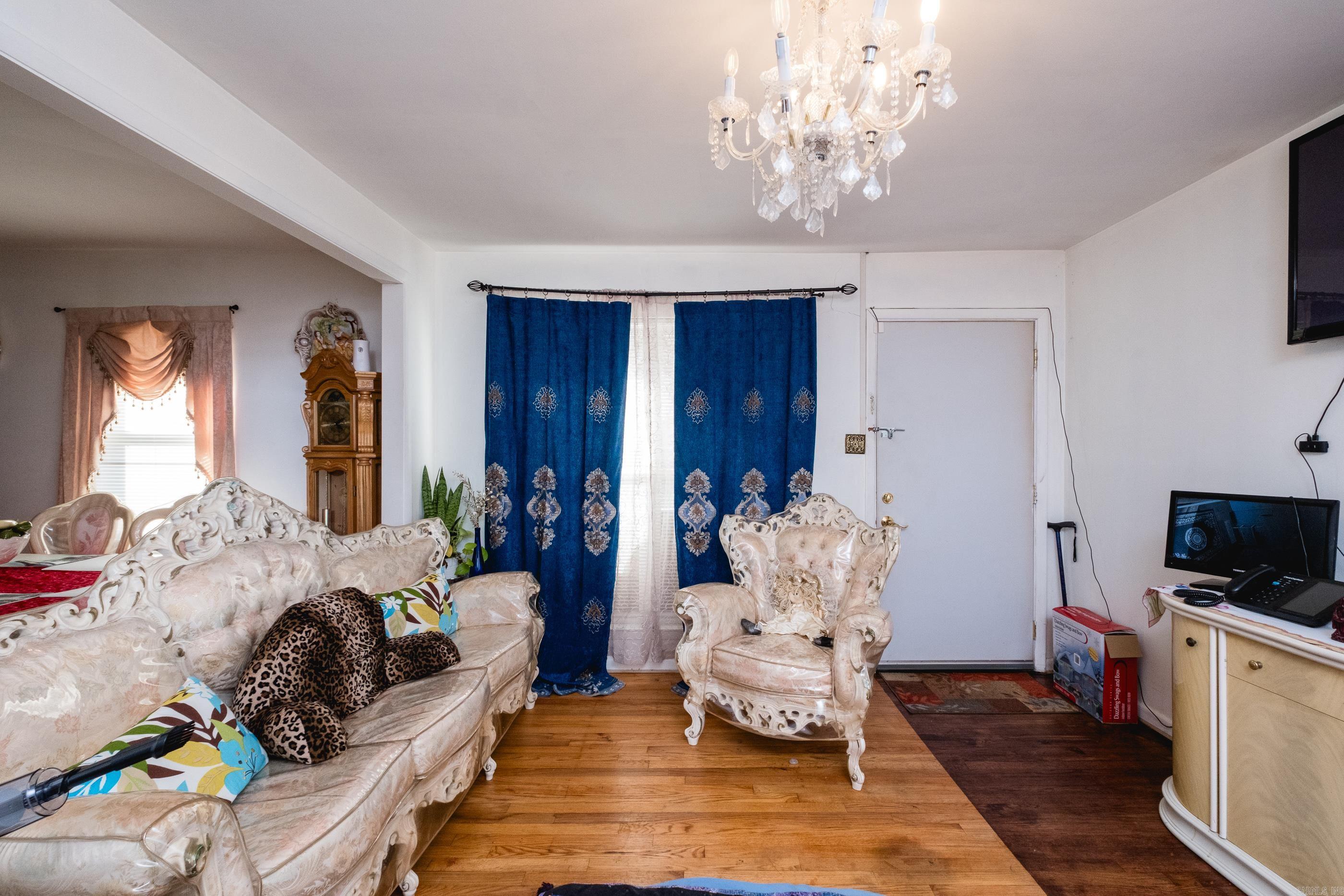 WAKEFIELD VILLAGE - Residential