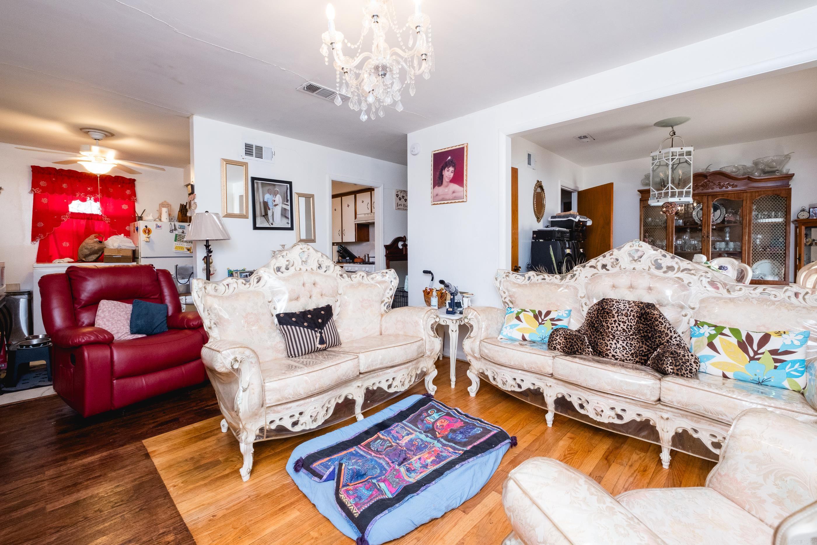 WAKEFIELD VILLAGE - Residential