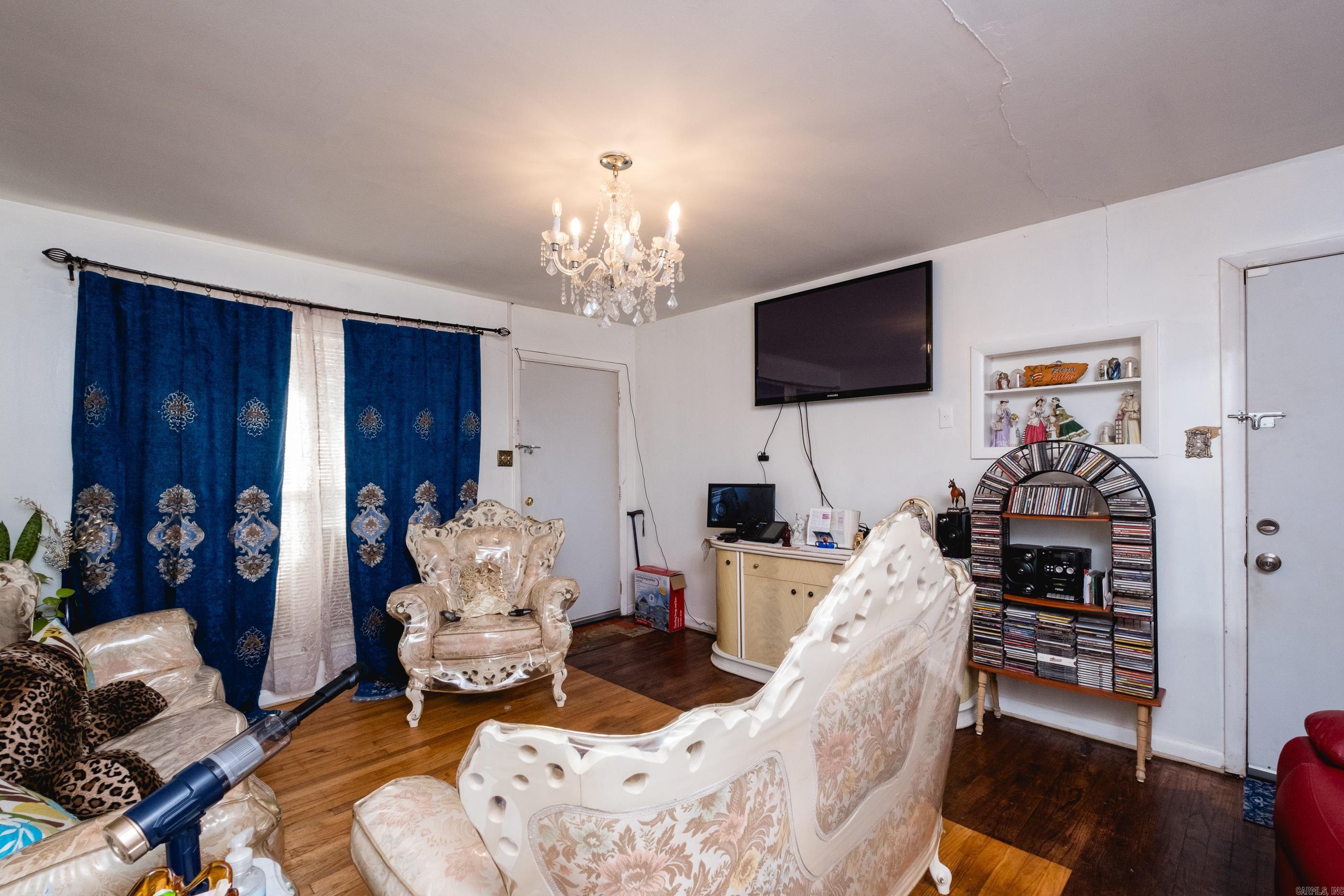 WAKEFIELD VILLAGE - Residential