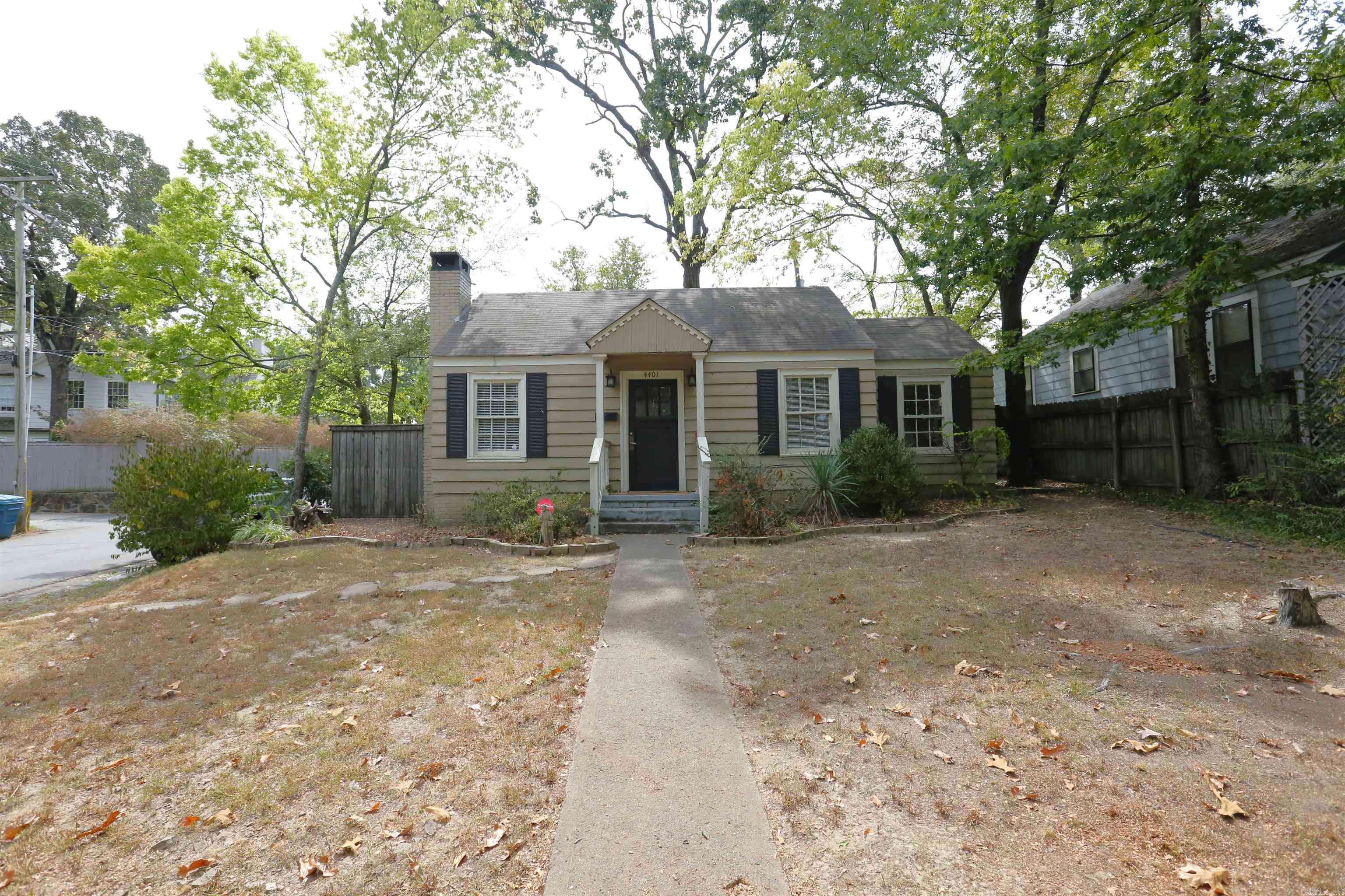 HILLCREST - Residential Lease