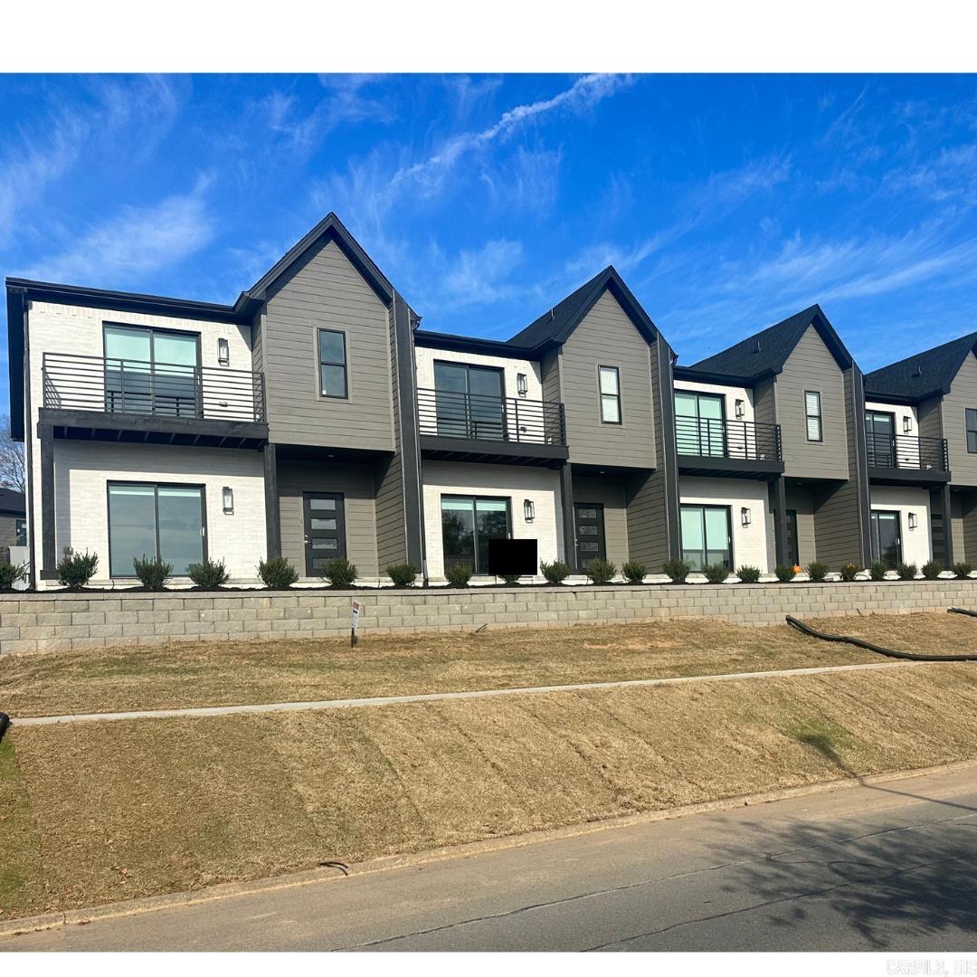 ISABELLE COURT - Residential