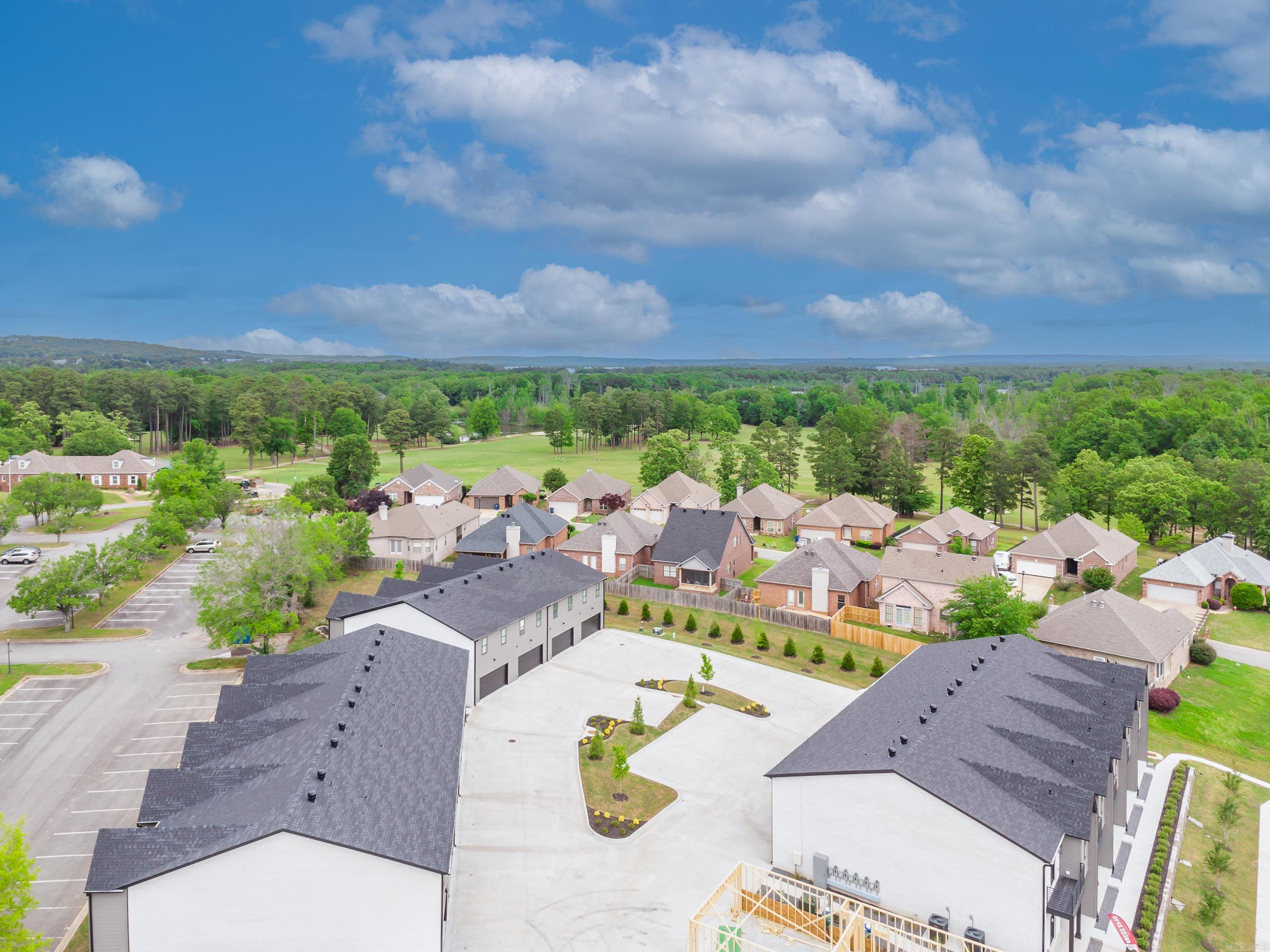 ISABELLE COURT - Residential