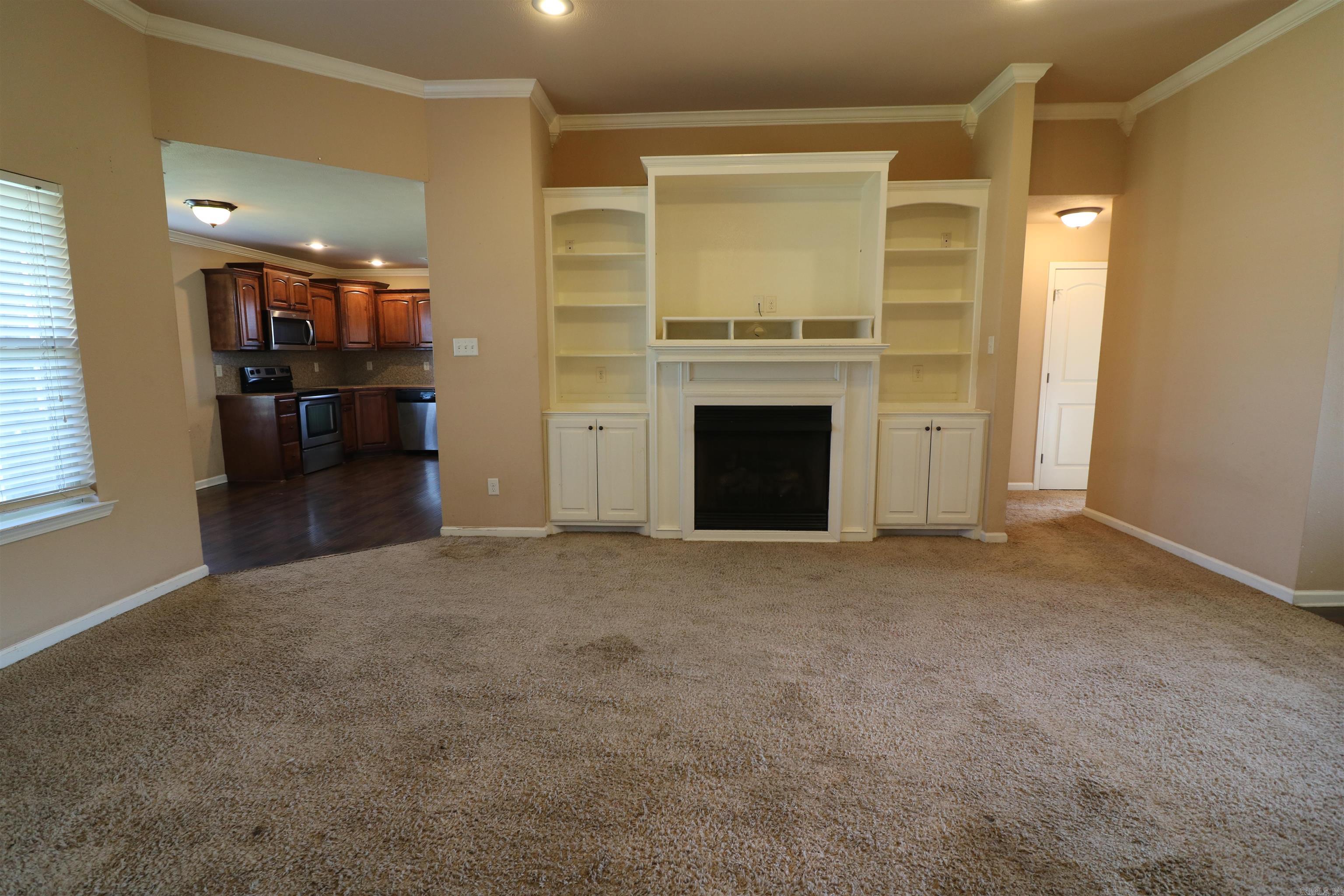 DEERFIELD ESTATES - Residential