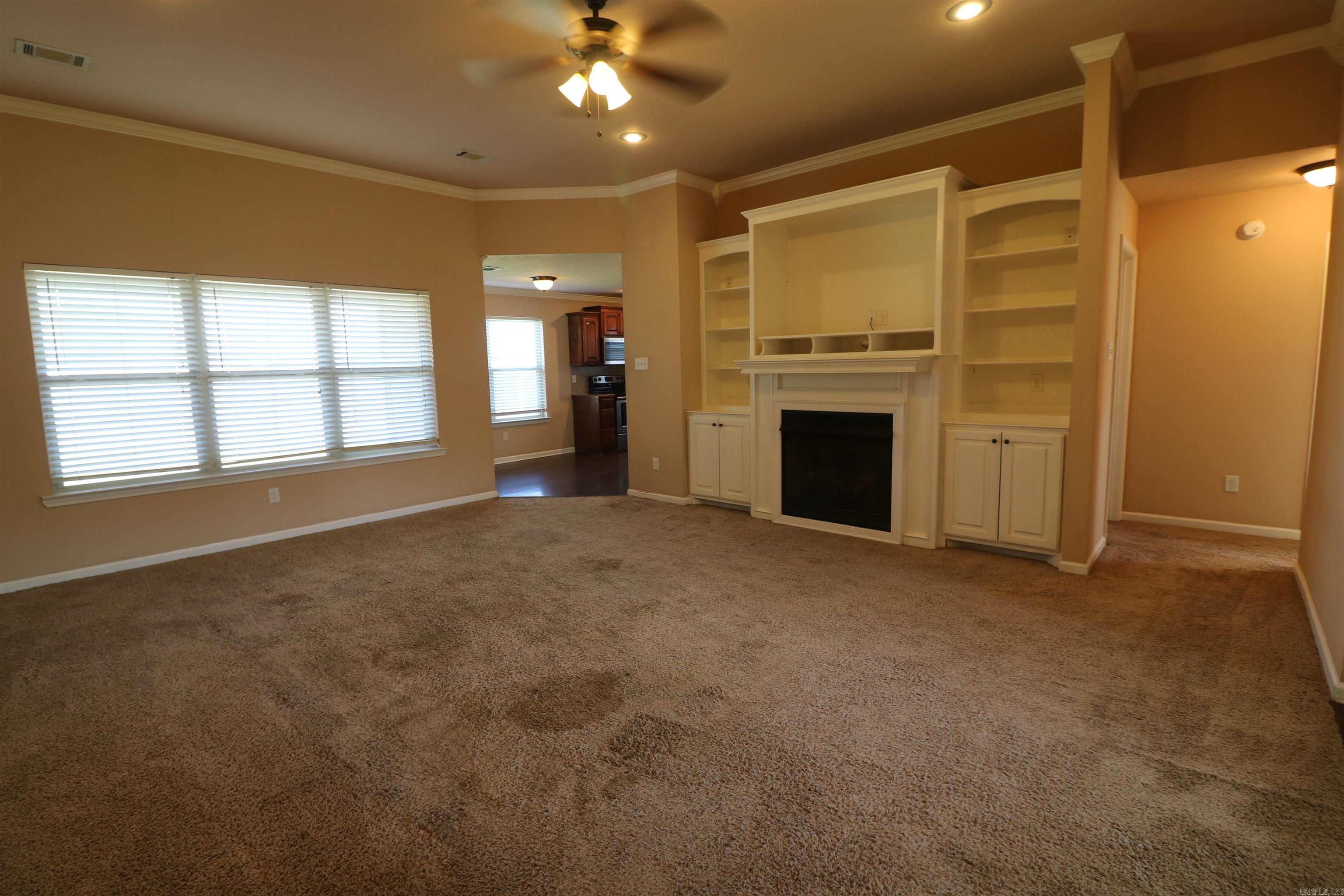 DEERFIELD ESTATES - Residential