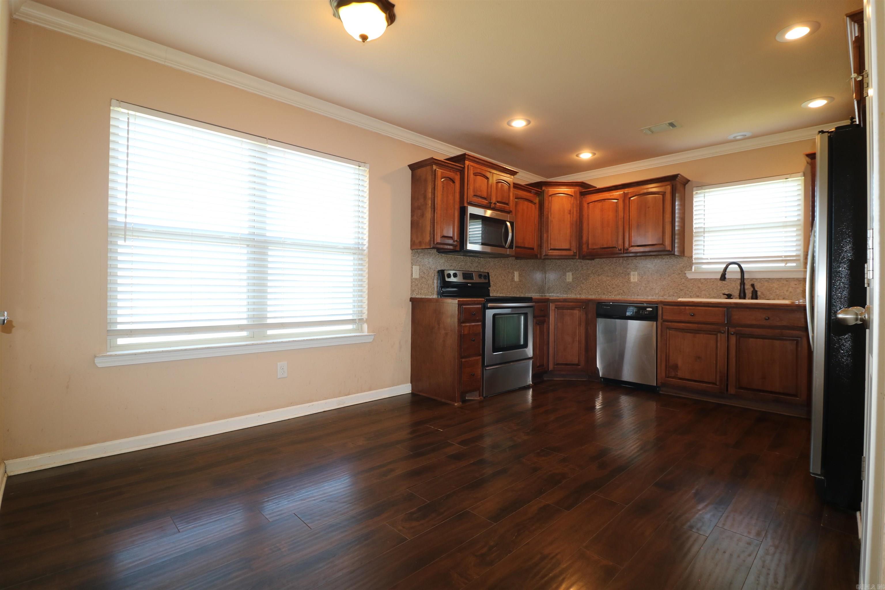 DEERFIELD ESTATES - Residential