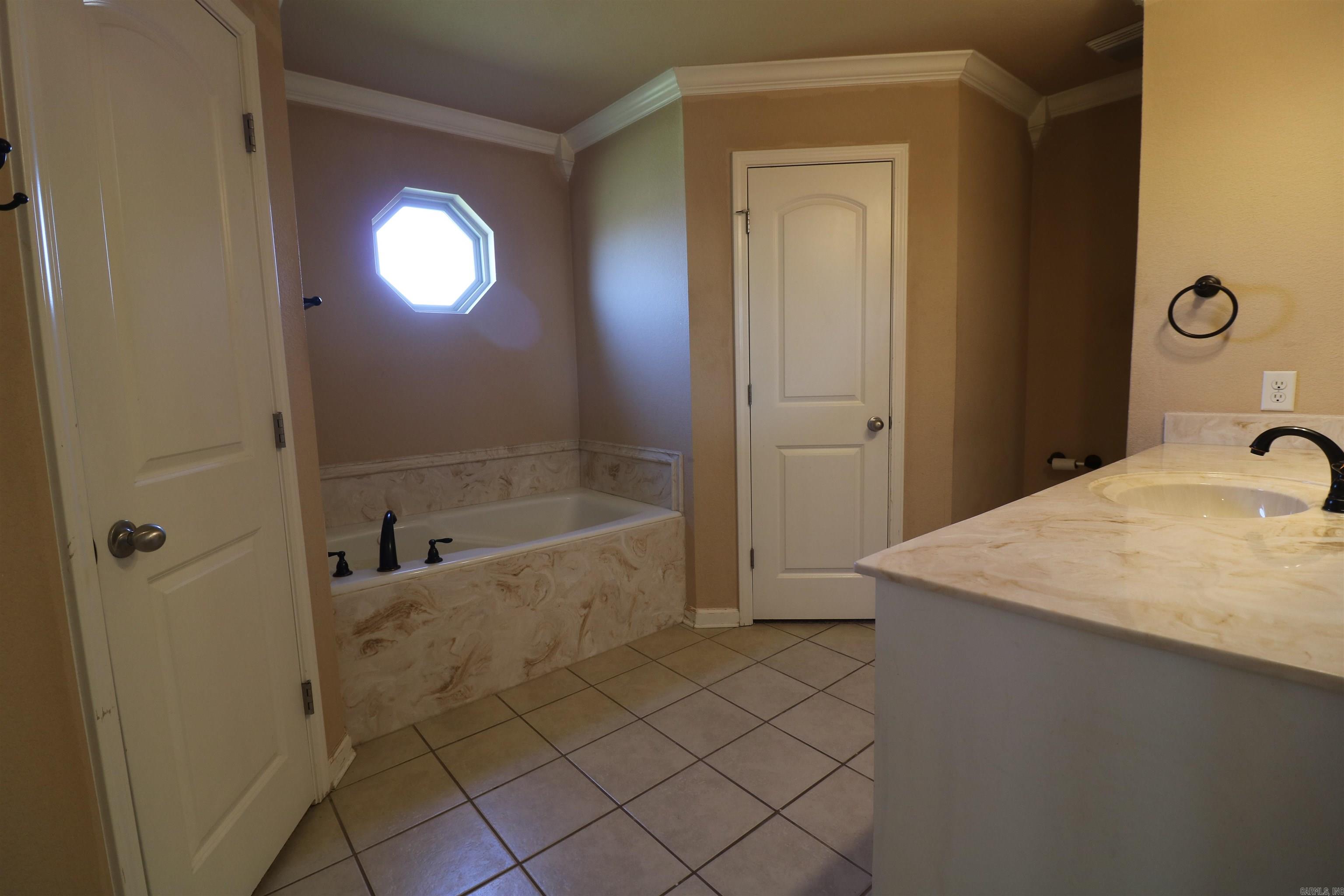 DEERFIELD ESTATES - Residential