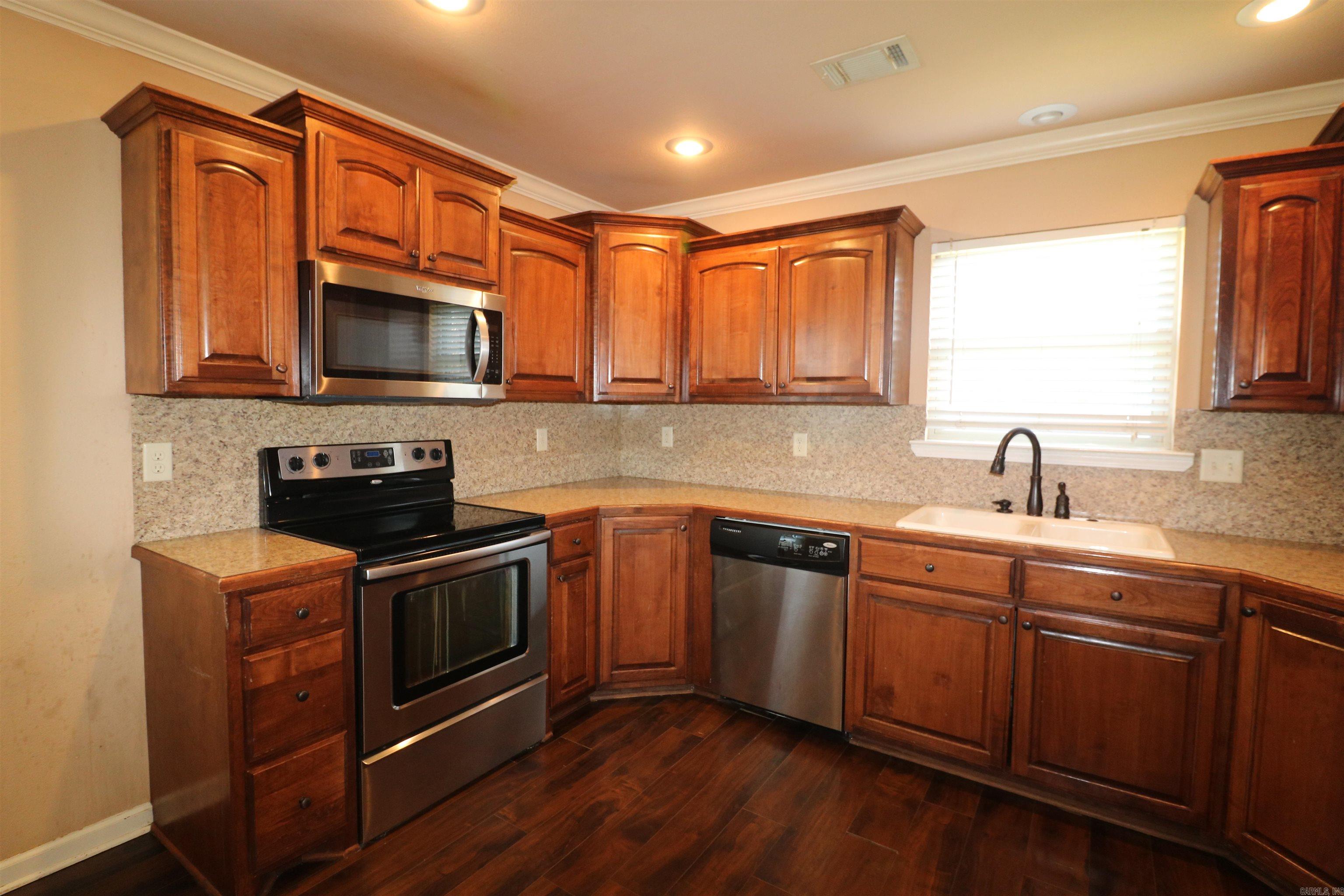 DEERFIELD ESTATES - Residential