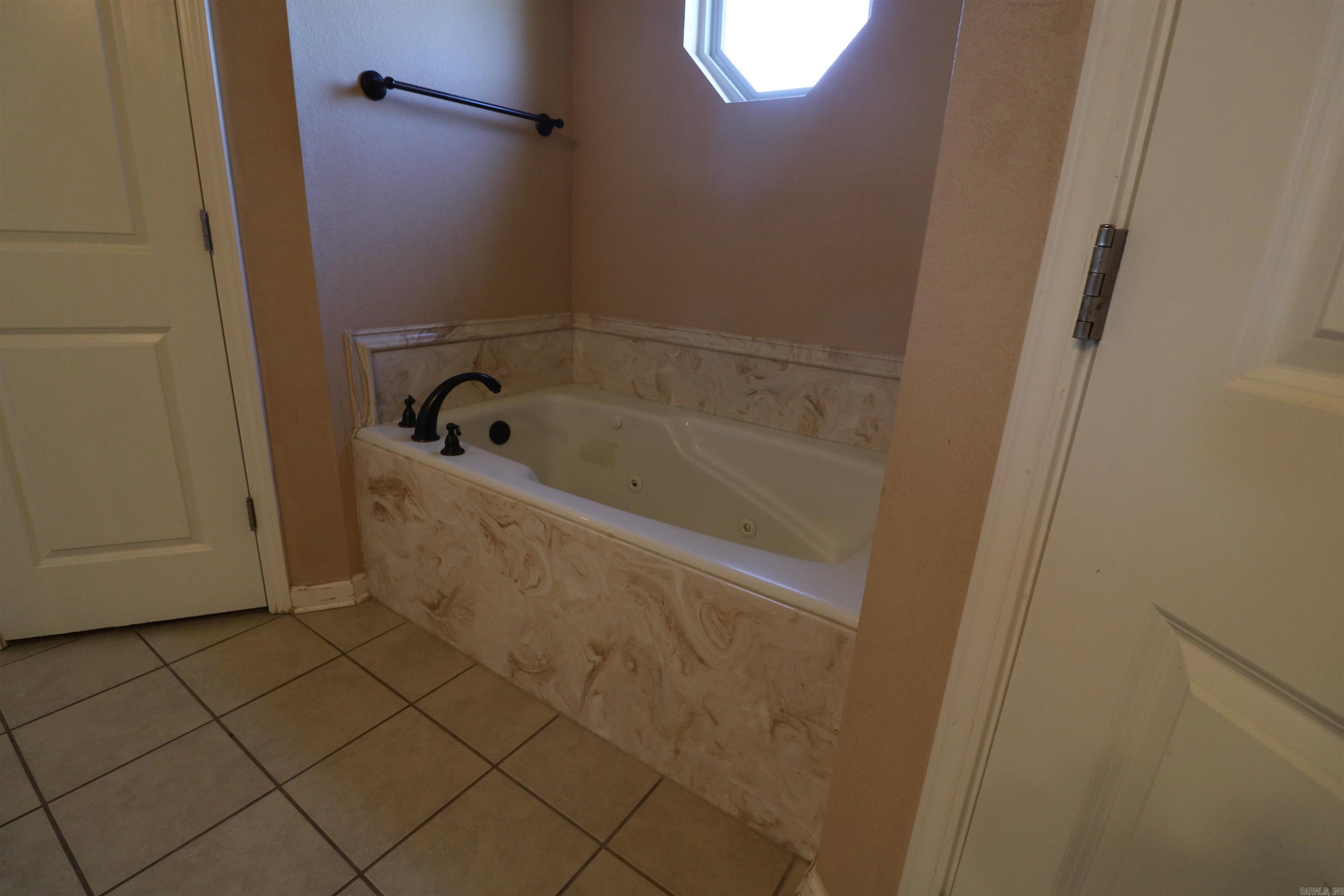 DEERFIELD ESTATES - Residential