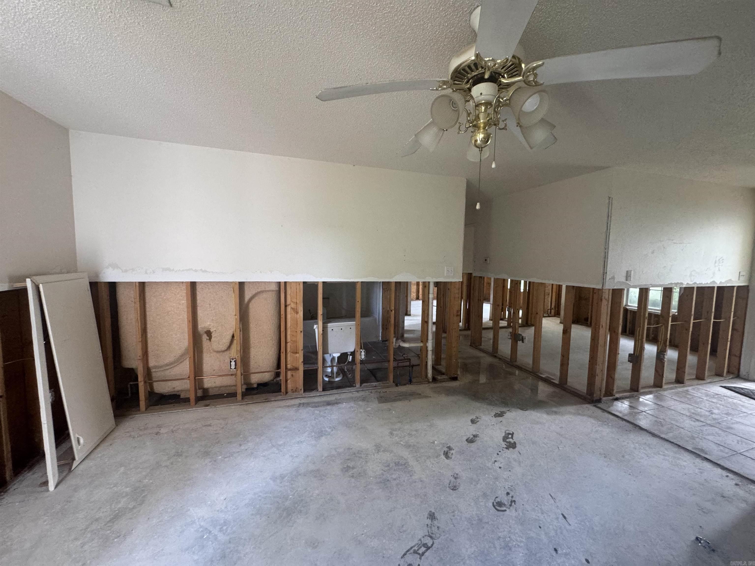 WINDWOOD SOUTH - Residential